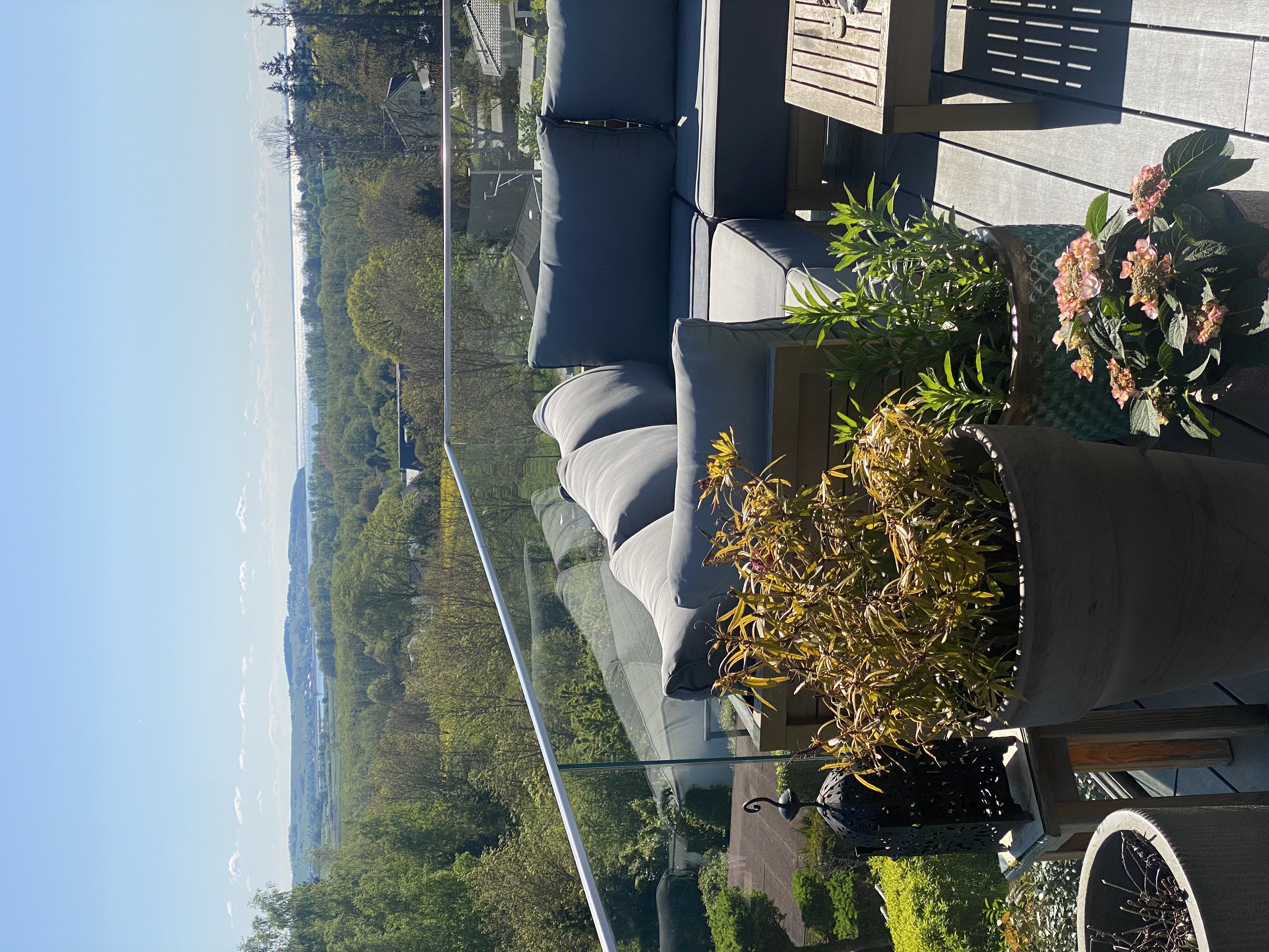 En-suite room with sea view & roof terrace