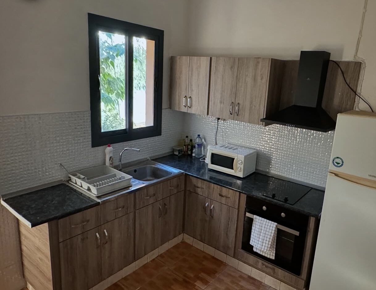 Fully furnished 2 Bedroom House with Garden & Wifi