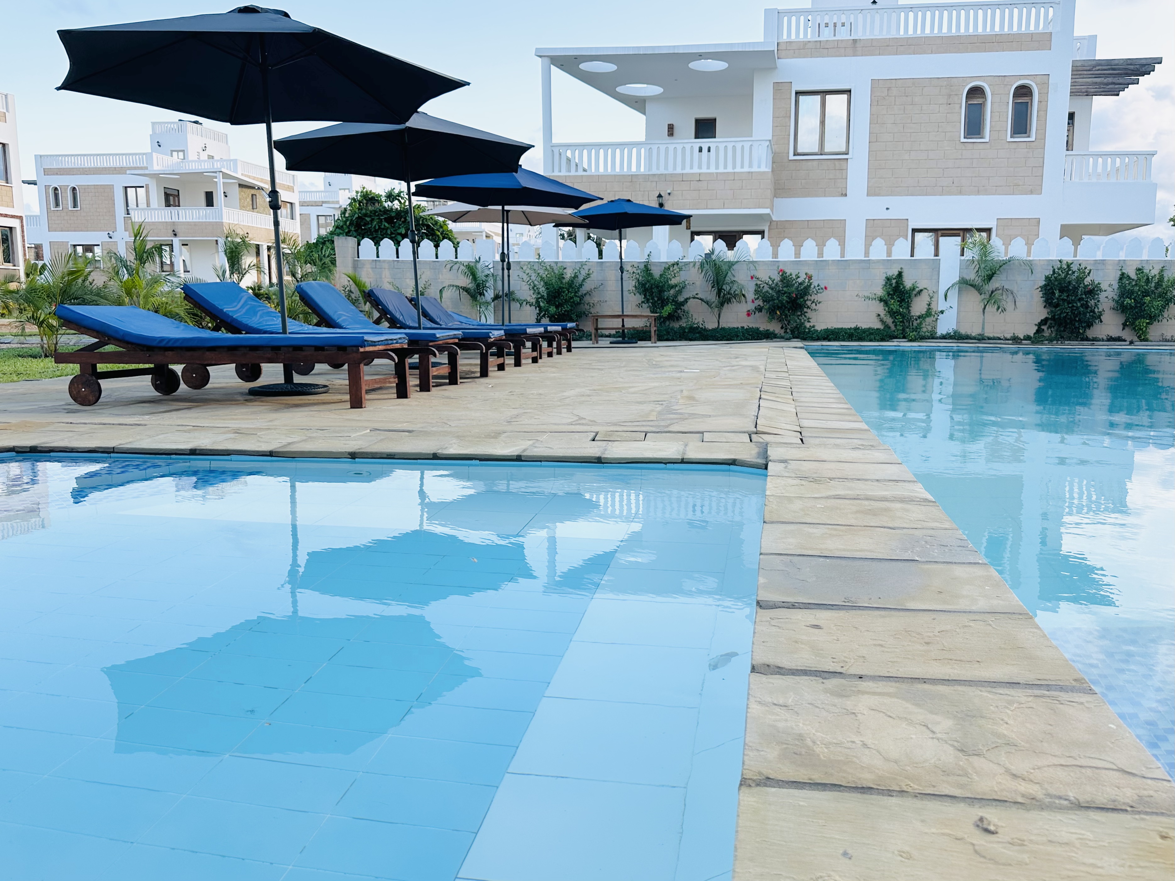 Almond Ridge - Villa Sita (Luxurious)