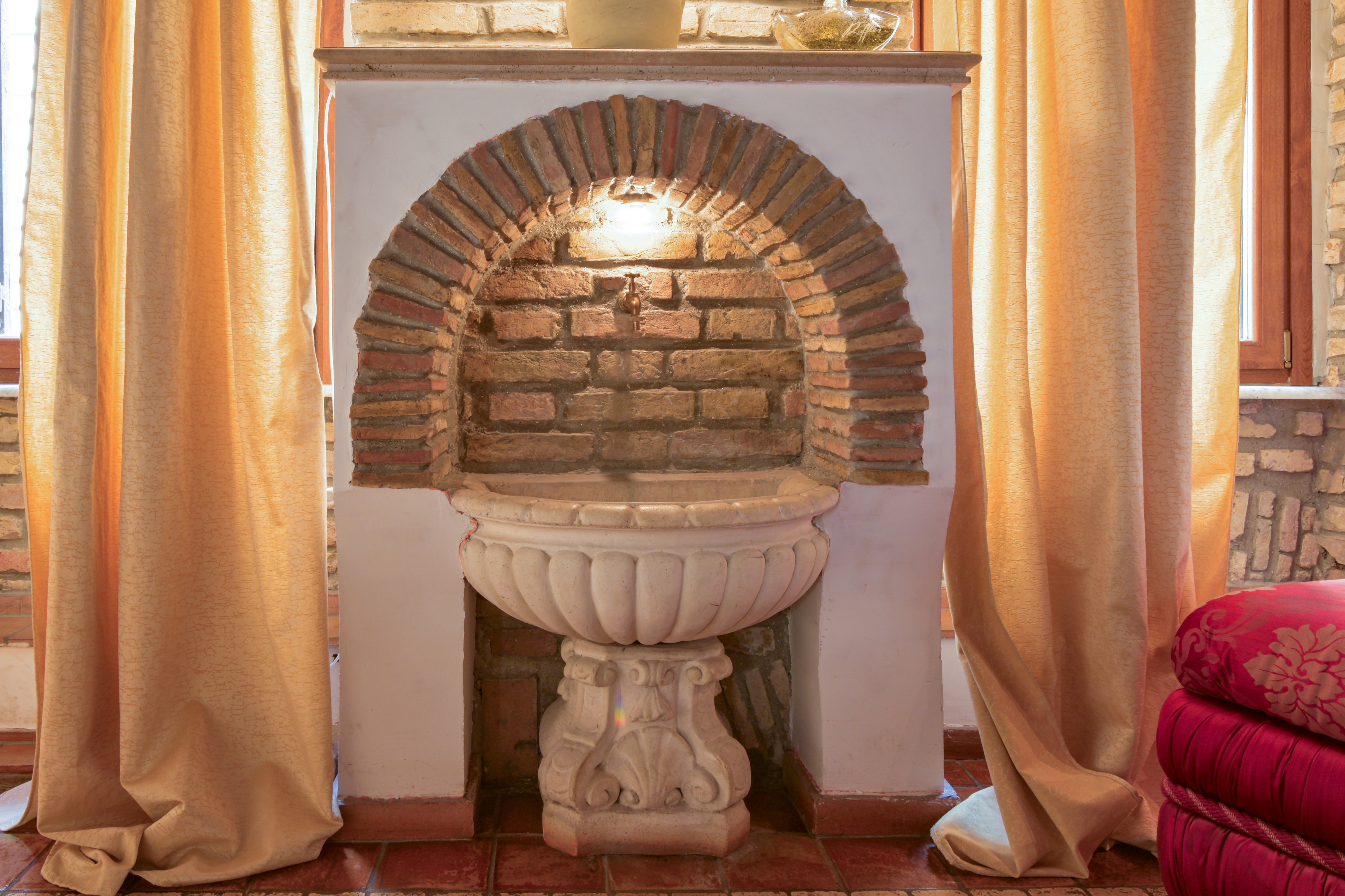 Trevi Fountain enchanting apartment, Rome