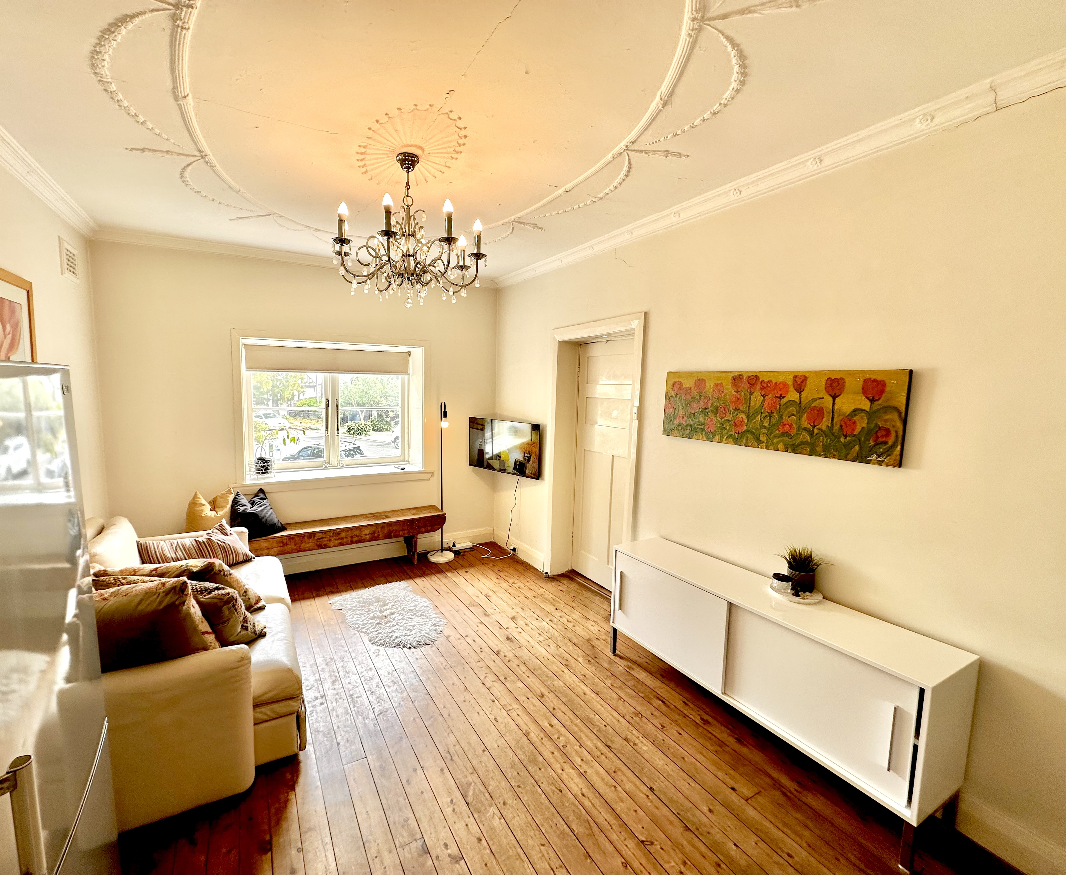Free Parking 3 min walk to Bondi Beach!