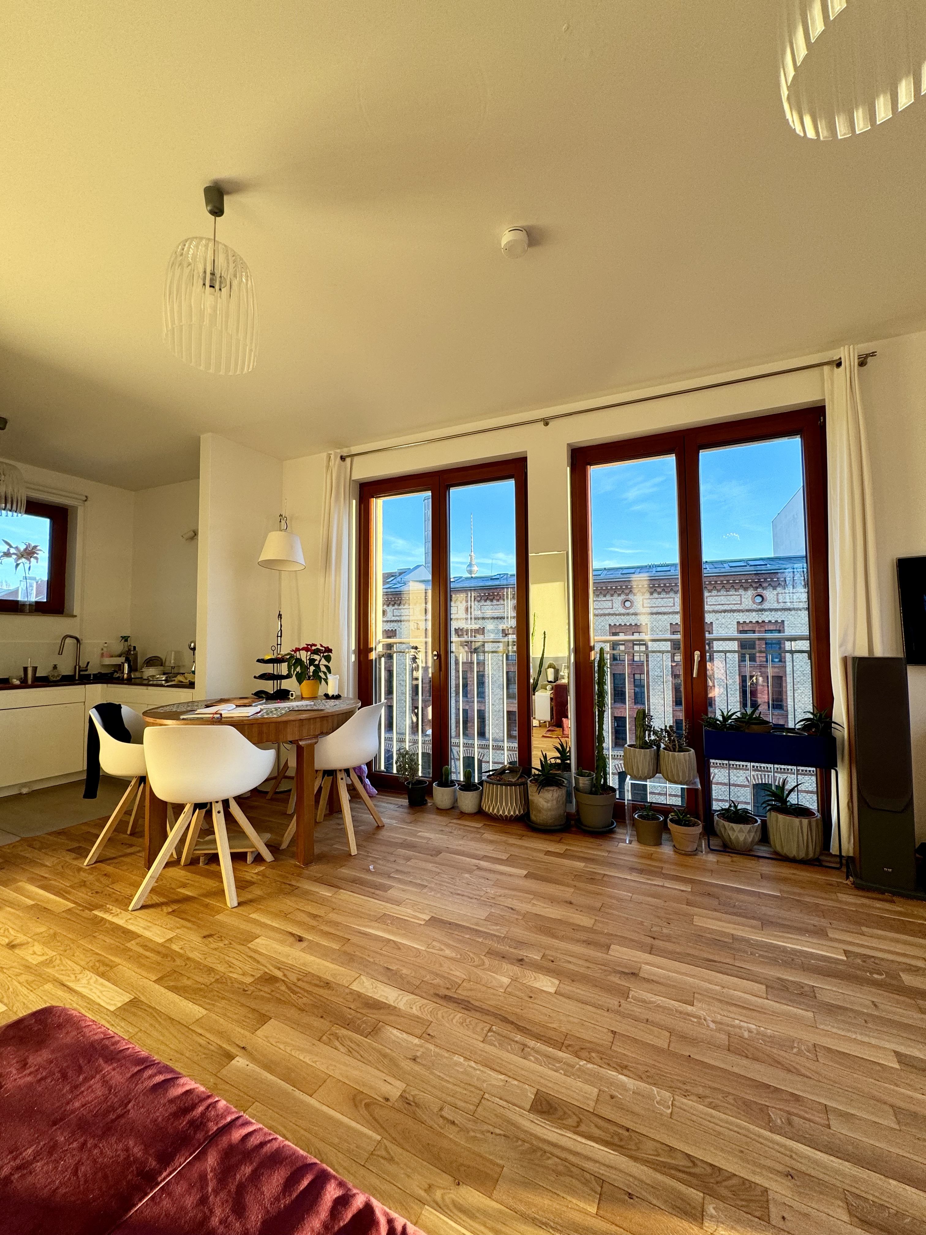 Sexy Central Flat with View, Home Working Perfect! in Brunnenstr. Süd, Berlin