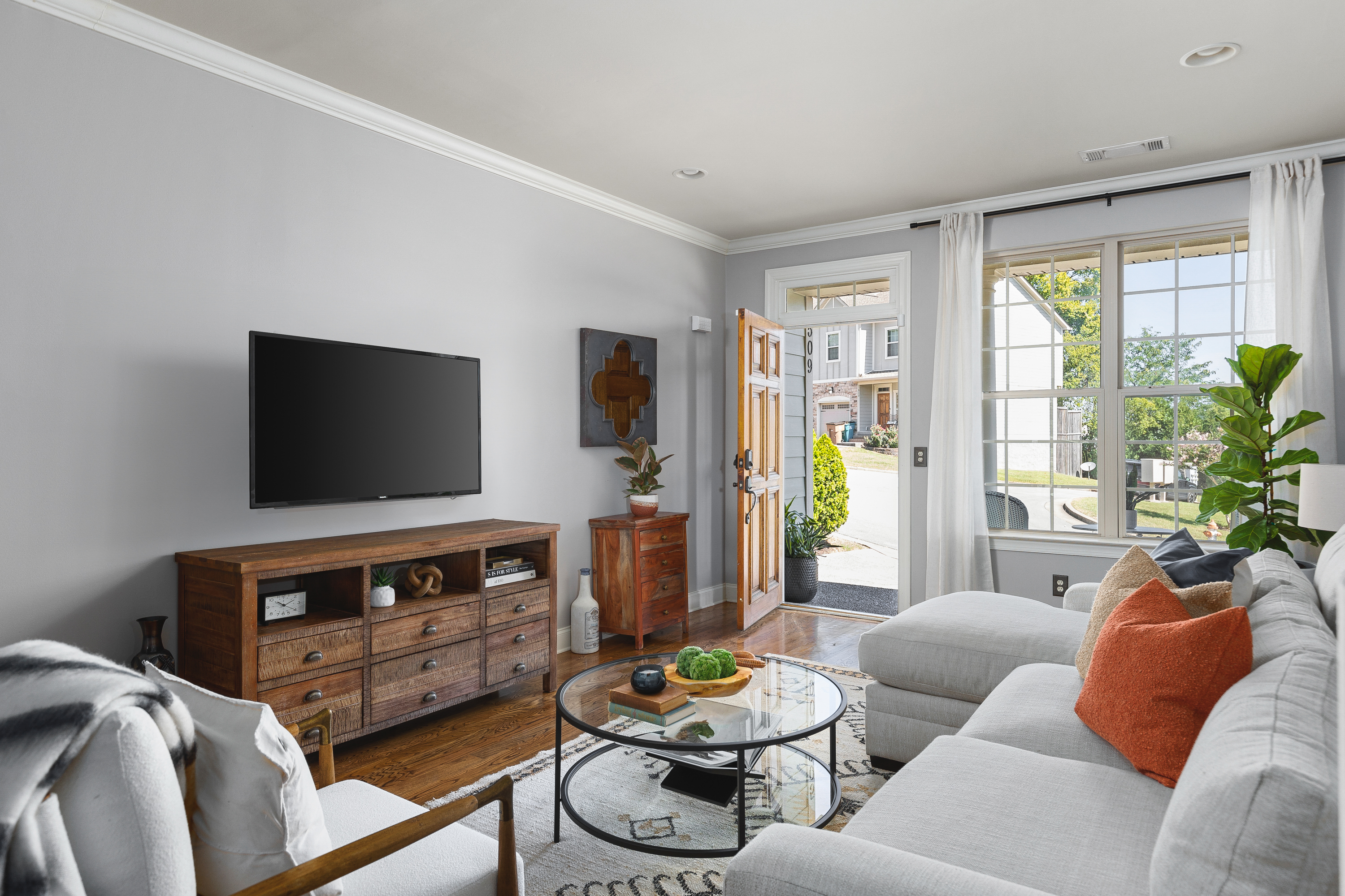 Luxury at Landmark in District 27, Nashville