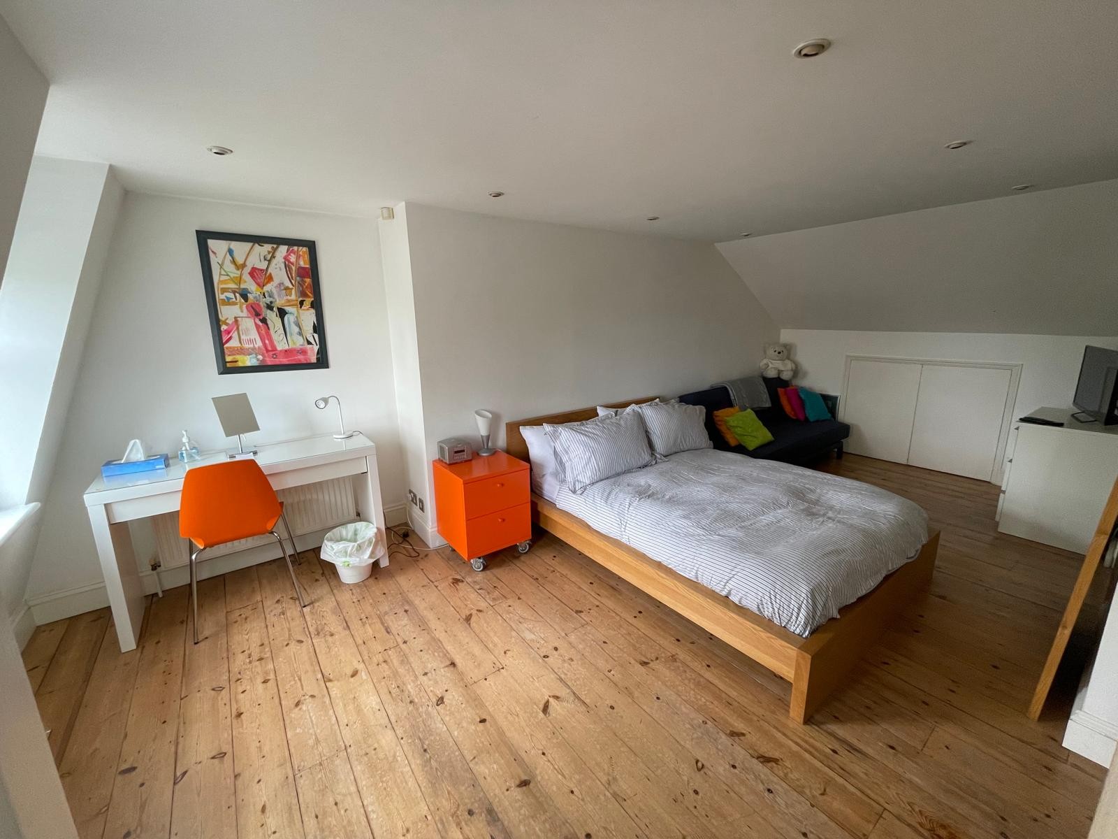 Riverside,Large Private Double room with ensuite