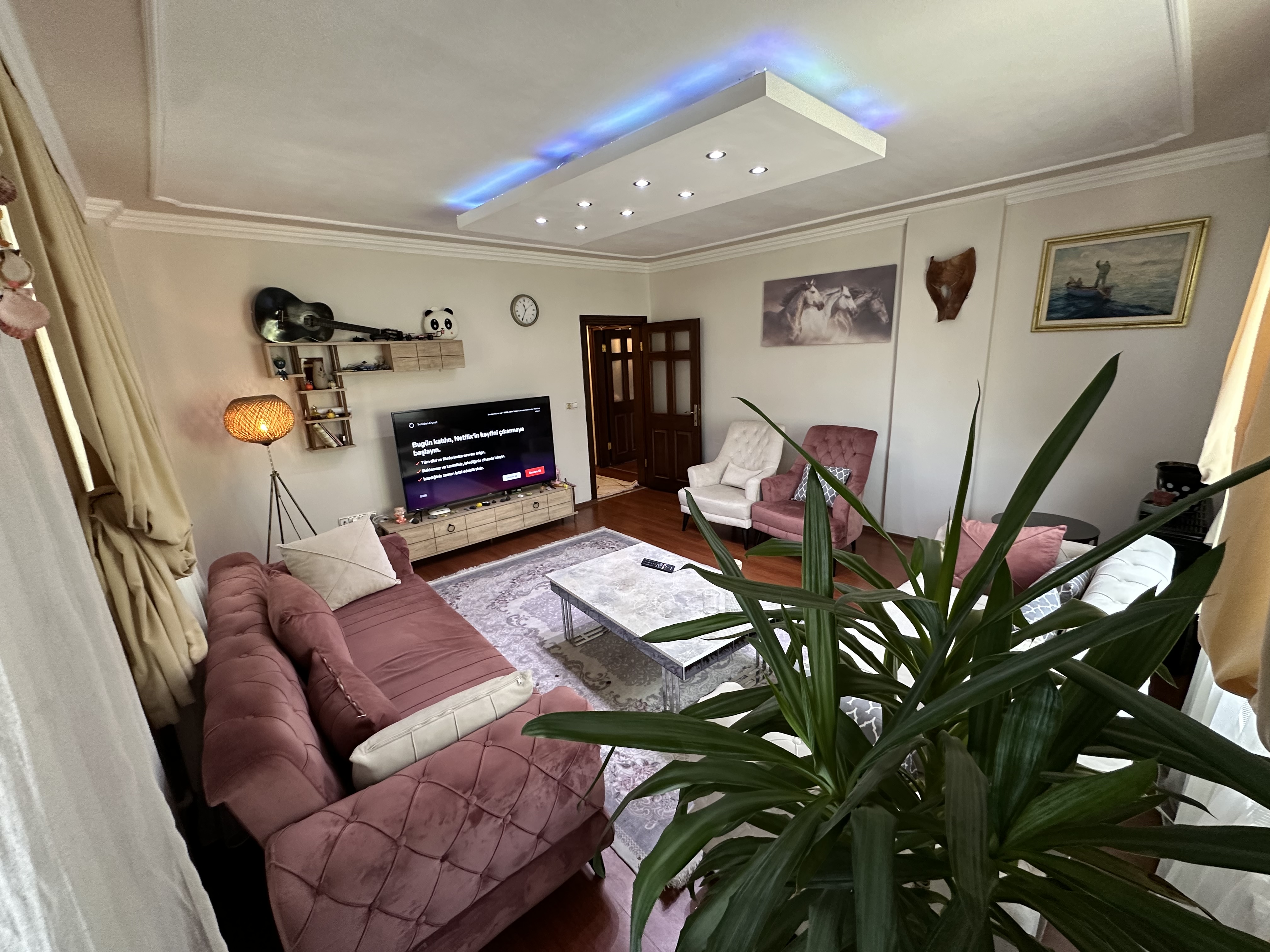 Large spacious apartment with garden and peaceful surroundings