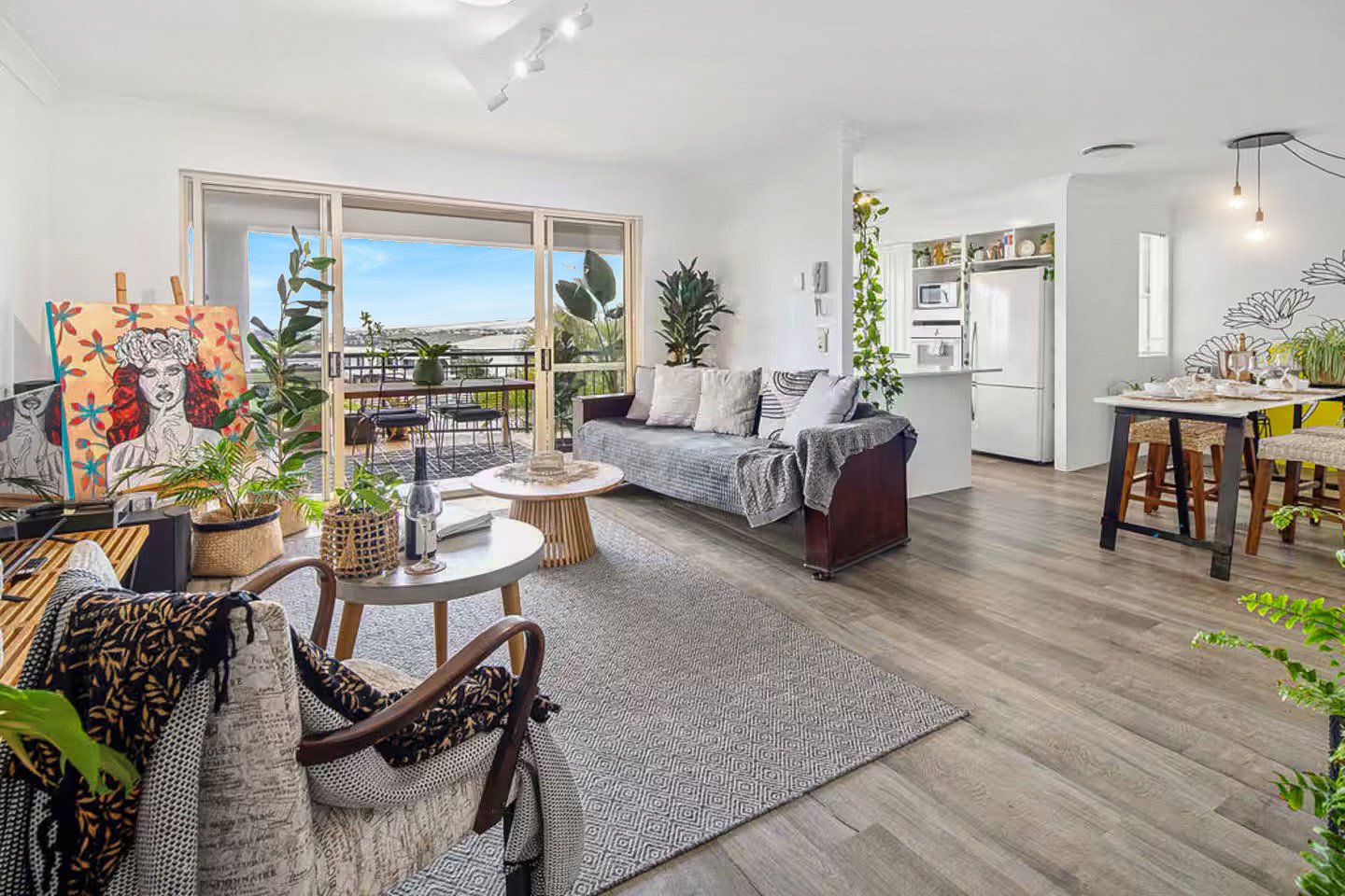 Spacious, views, art, plants+walk to Suncorp in Red Hill (Qld), Brisbane