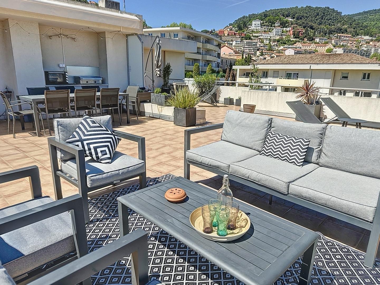Private rooftop terrace - Sea view - sleeps 4.