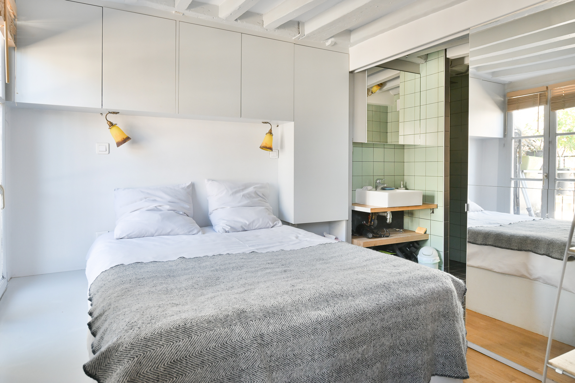 Private suite with terrace and rooftop view