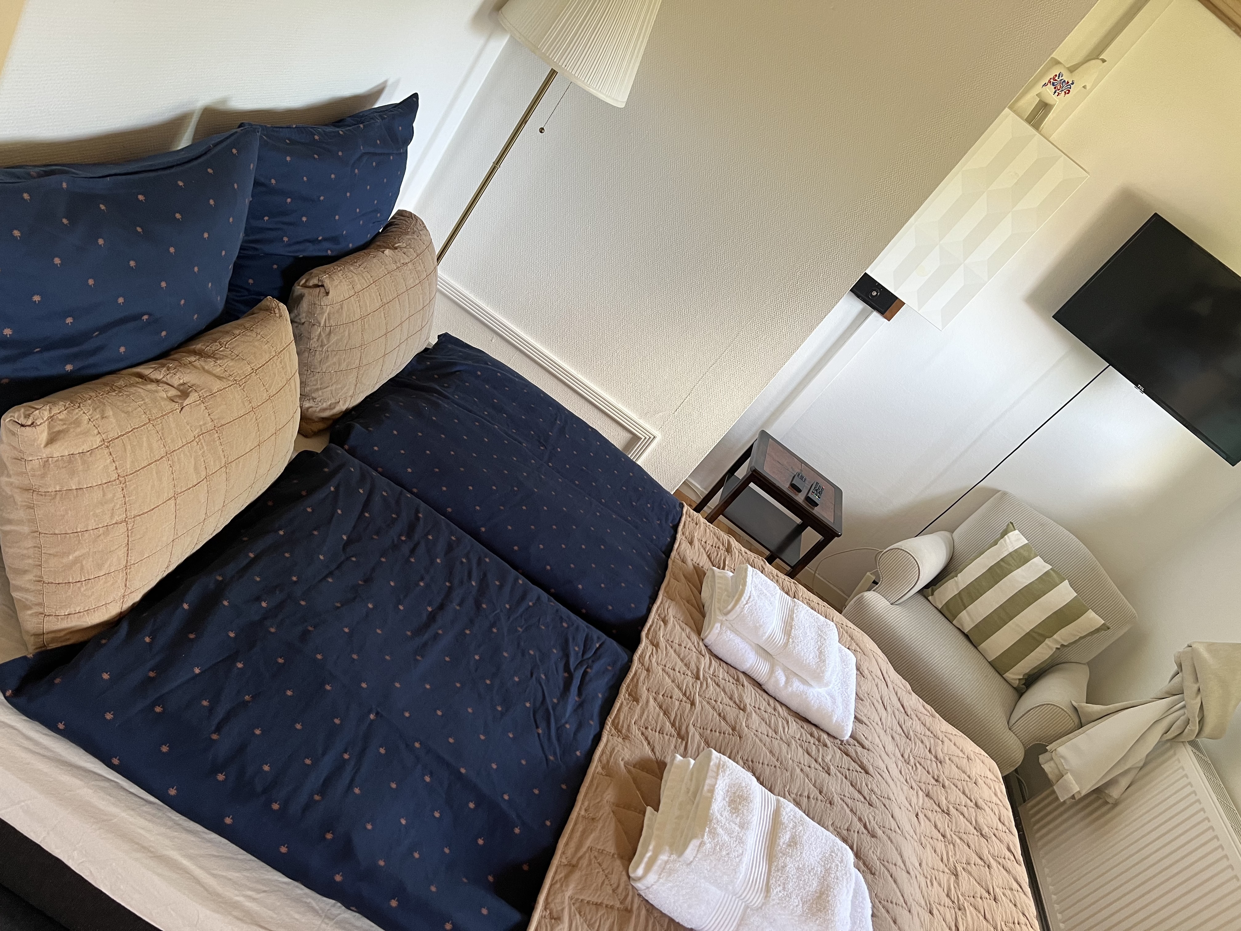 Cozy guesthouse with private entrance.