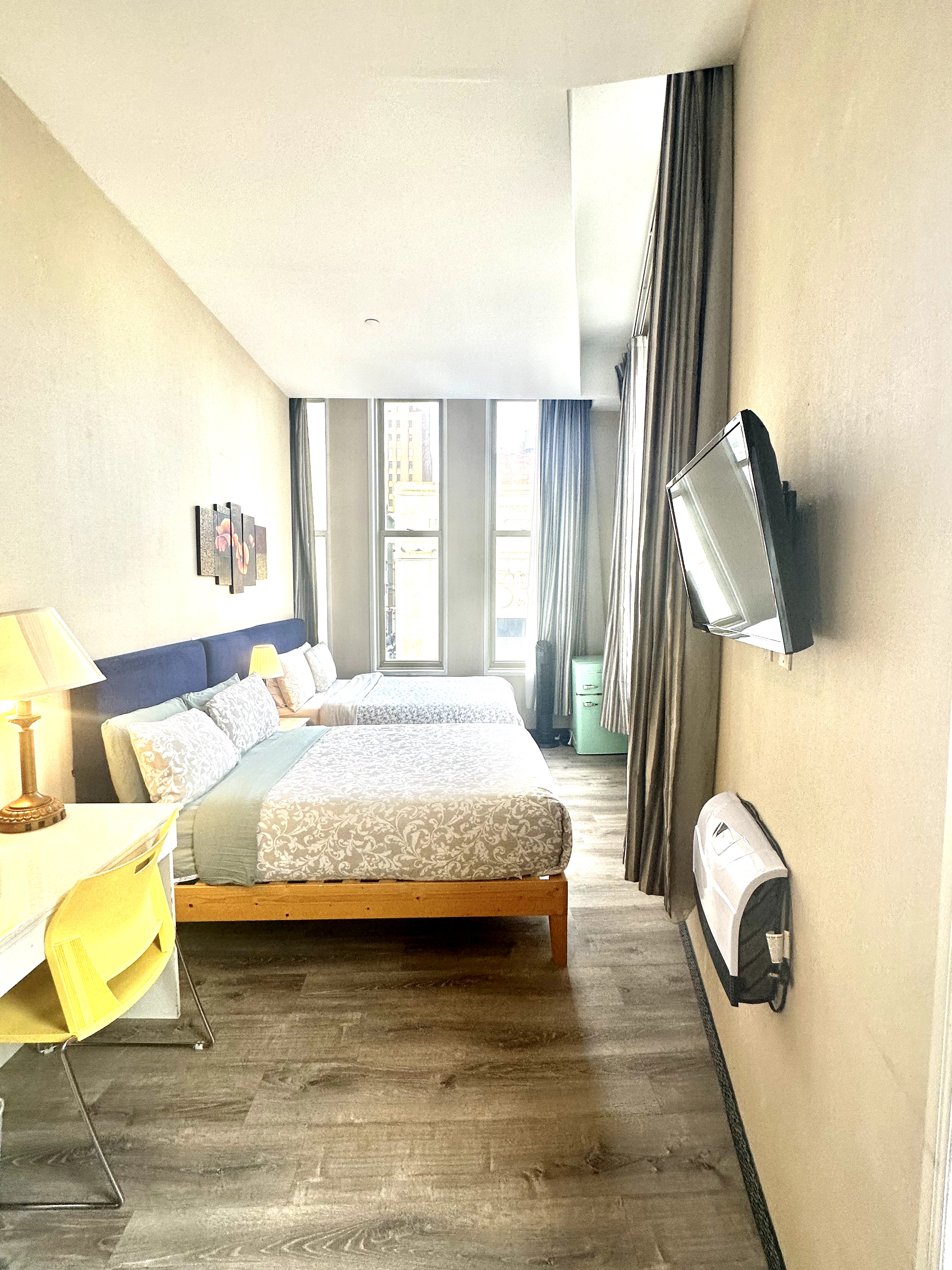 SoHo View Premier Corner Room in Hotel Comfort