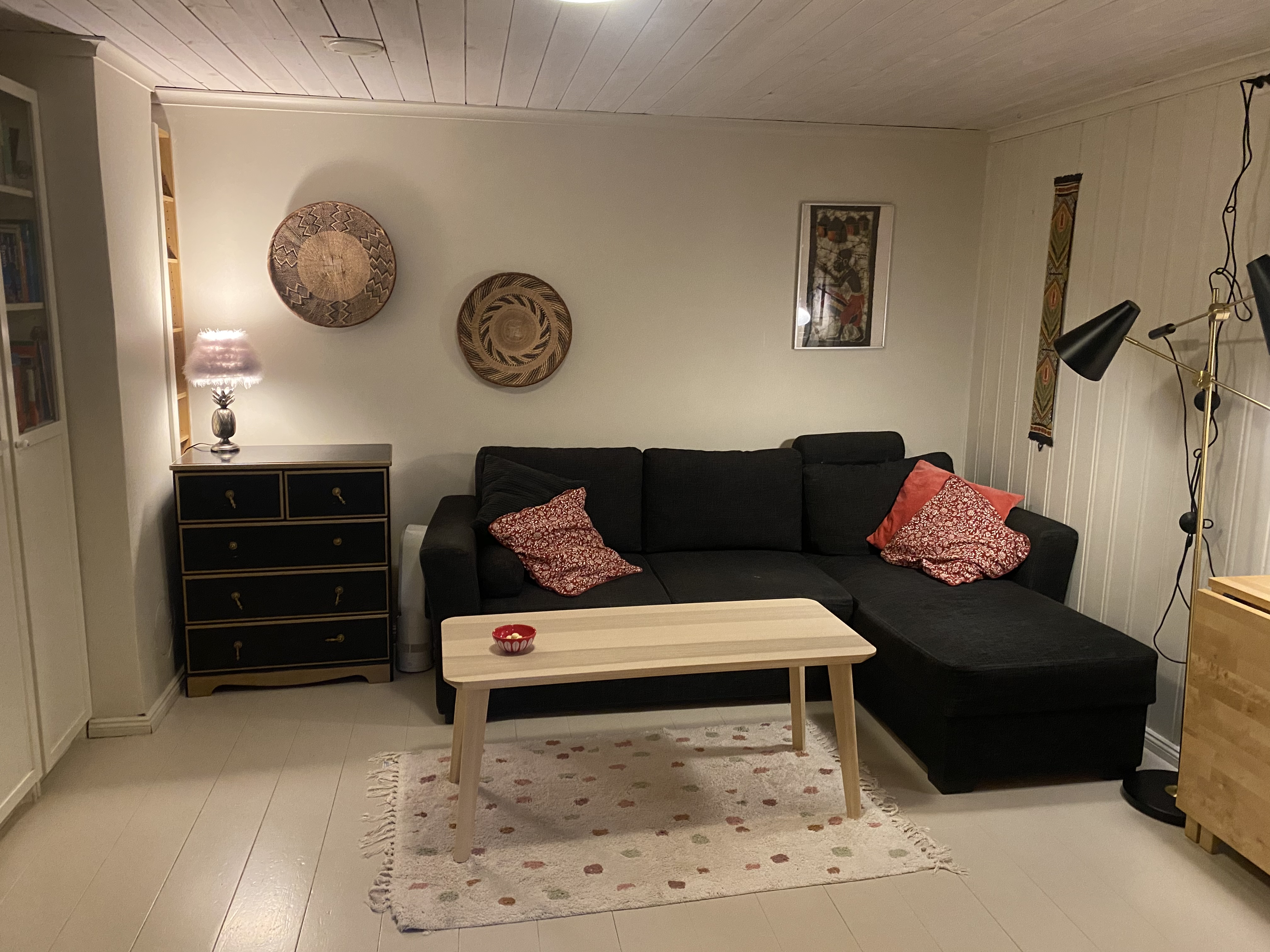 Two rooms, private bathroom, peaceful & central in Nordre Aker, Oslo
