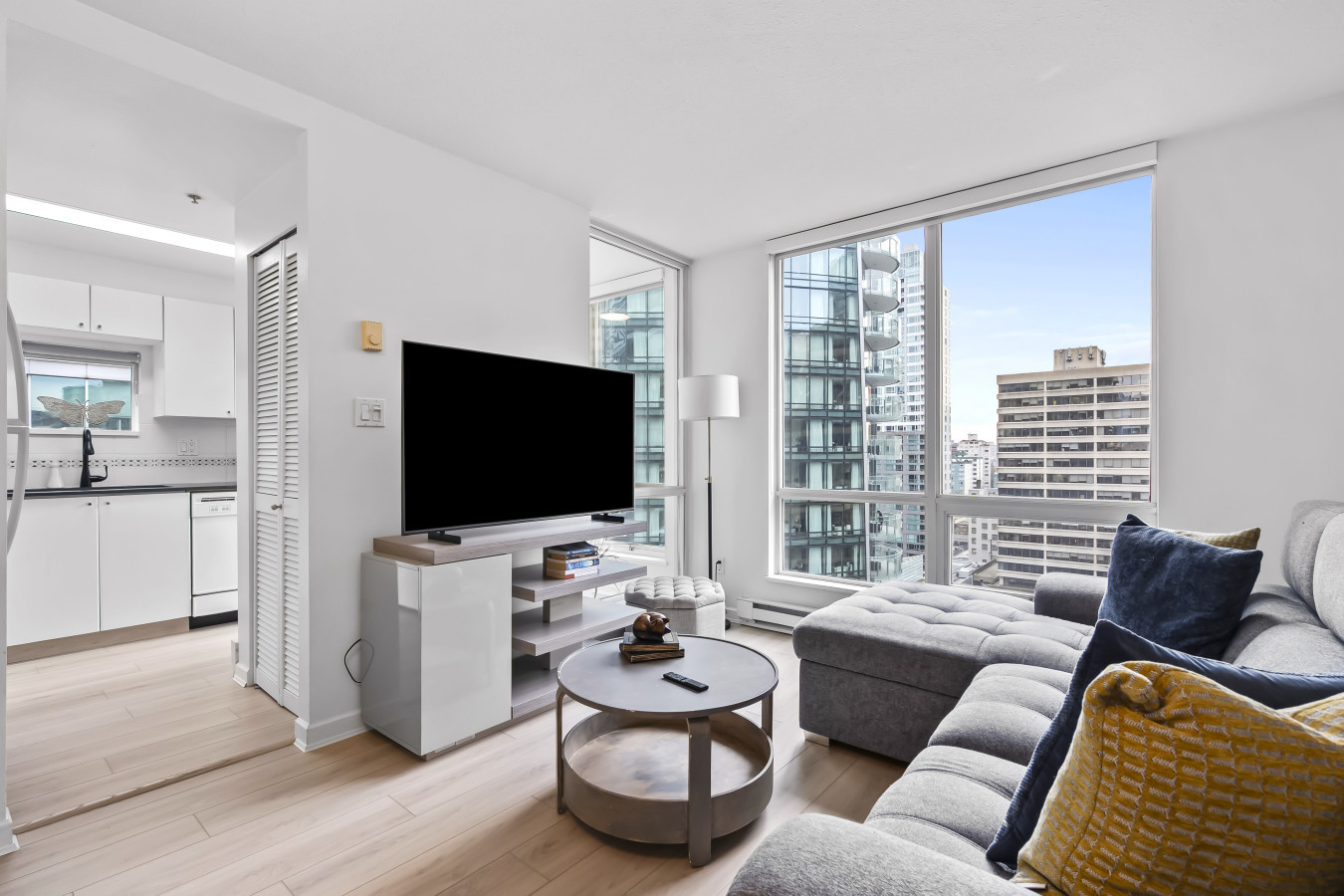 Stylish 1BD Coal Harbour Getaway!