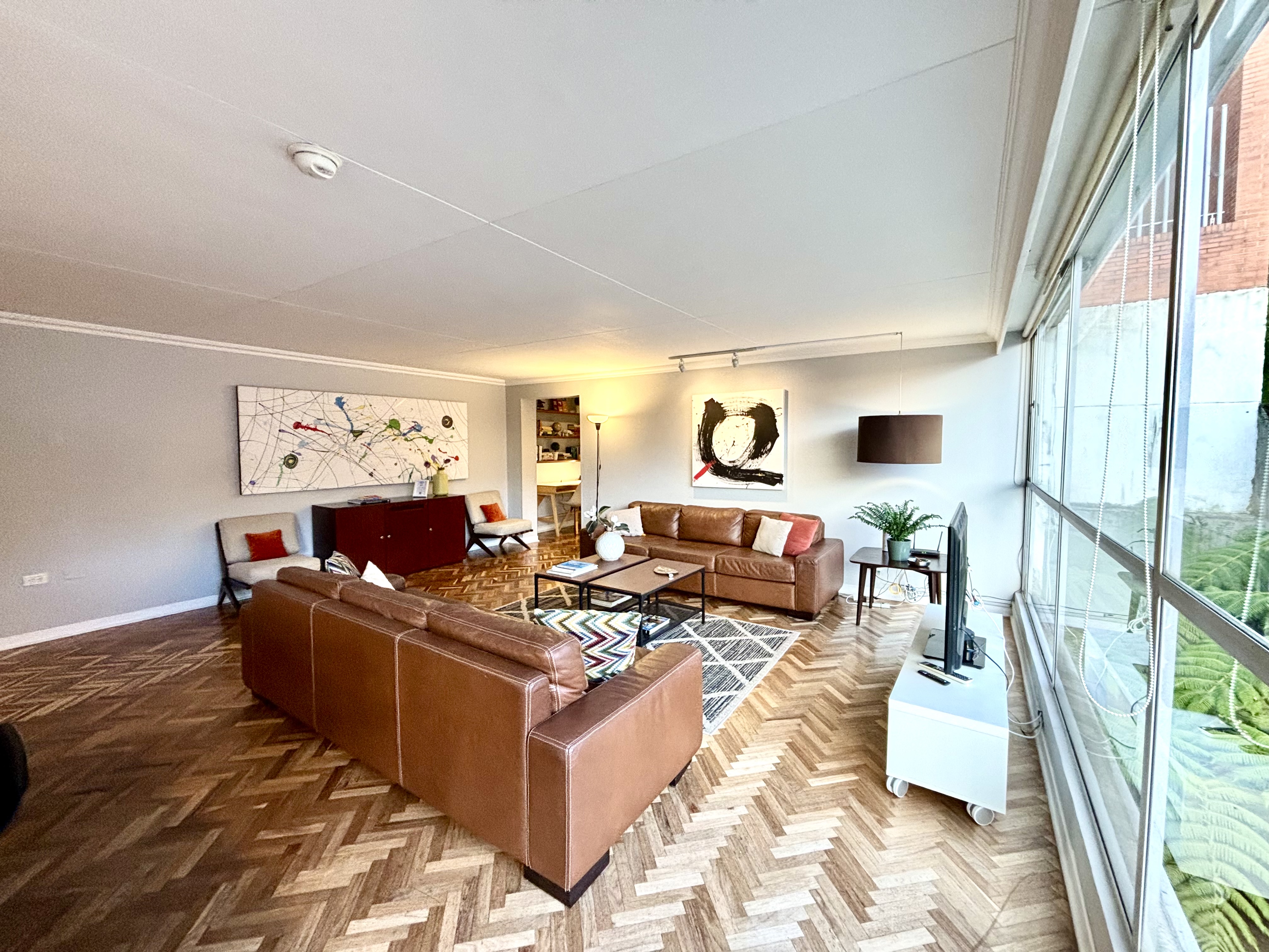 303 Bright and Modern Apt in the Heart of the City in Chapinero, Bogotá
