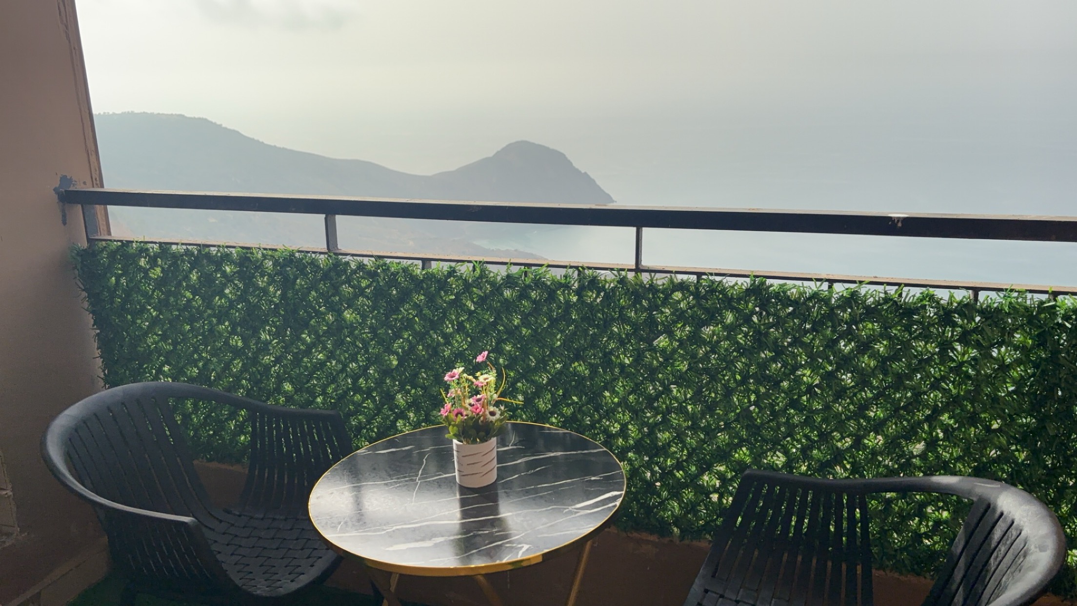 Stunning apartment with beautiful sea views