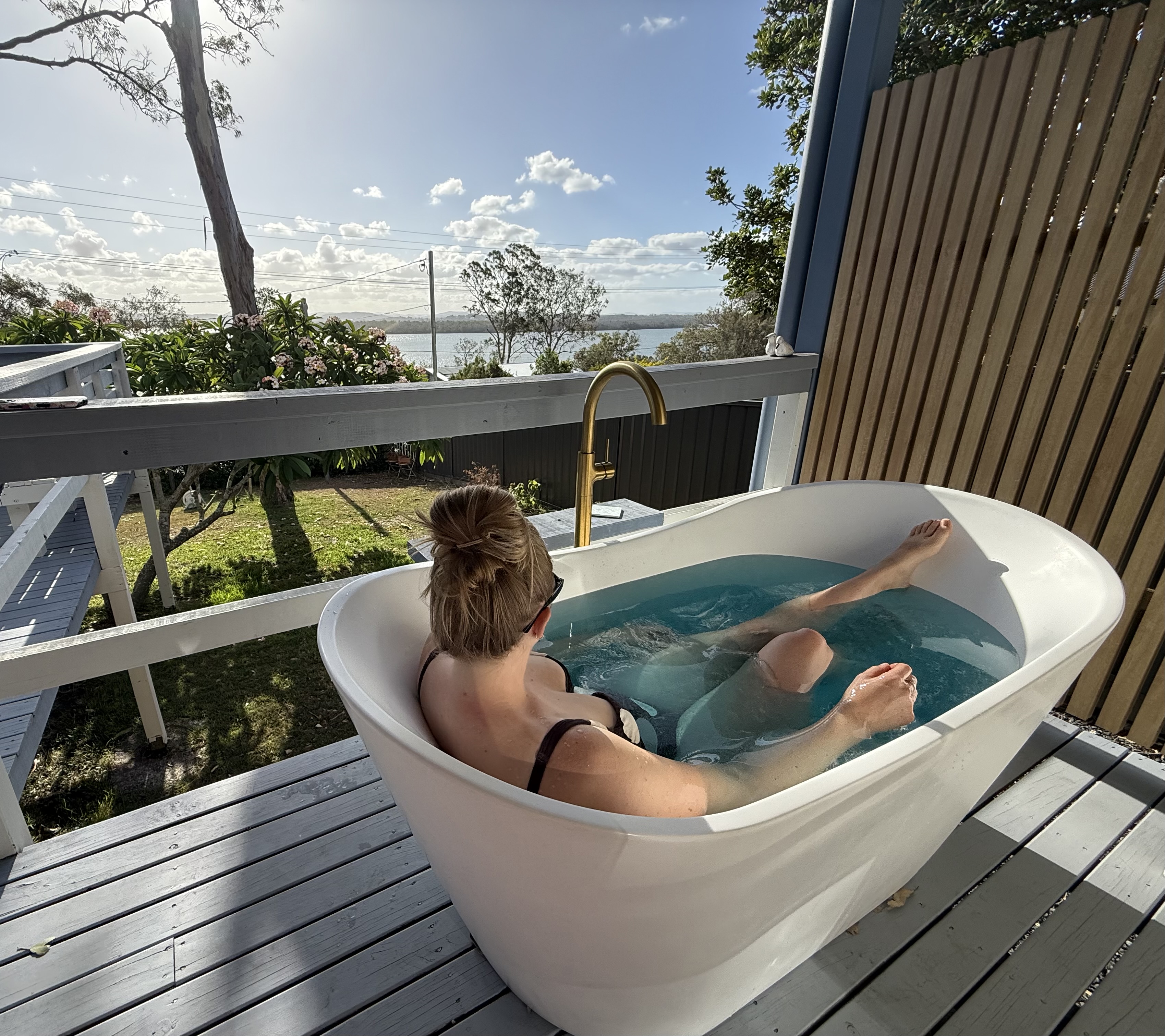 Lakeview Cottage - Between the ocean and the lake! in Mid-Coast, Mid North Coast