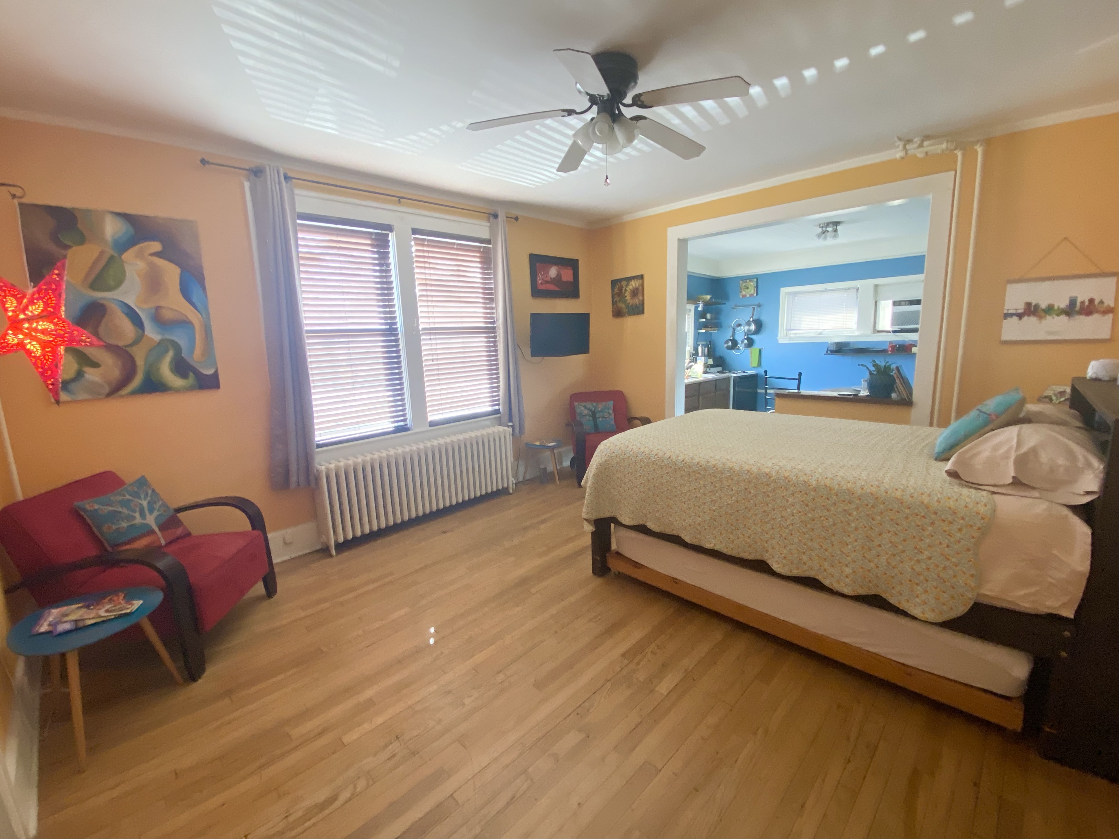 "Studio C" Downtown Spacious with Private parking! in 28801, Asheville