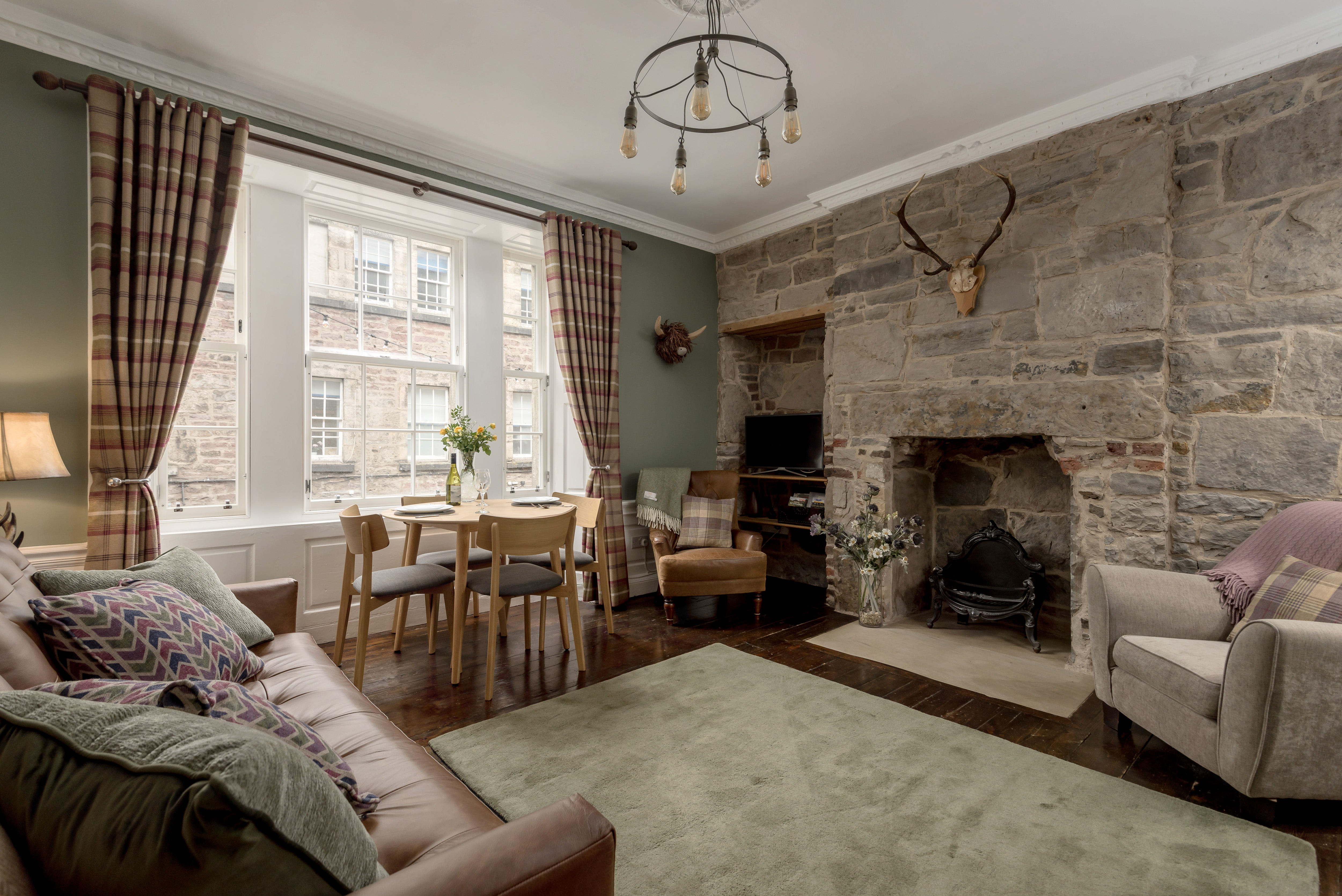 Refurbished Flat in a Georgian Era Building in New Town in Deans Village, Edinburgh