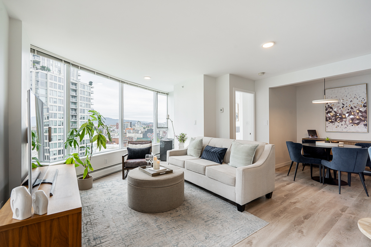 Modern 2BR + Sofa Bed | Prime Location with Views