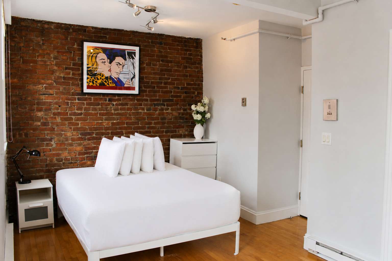 Steps from South End, Tufts Medical Center & More,