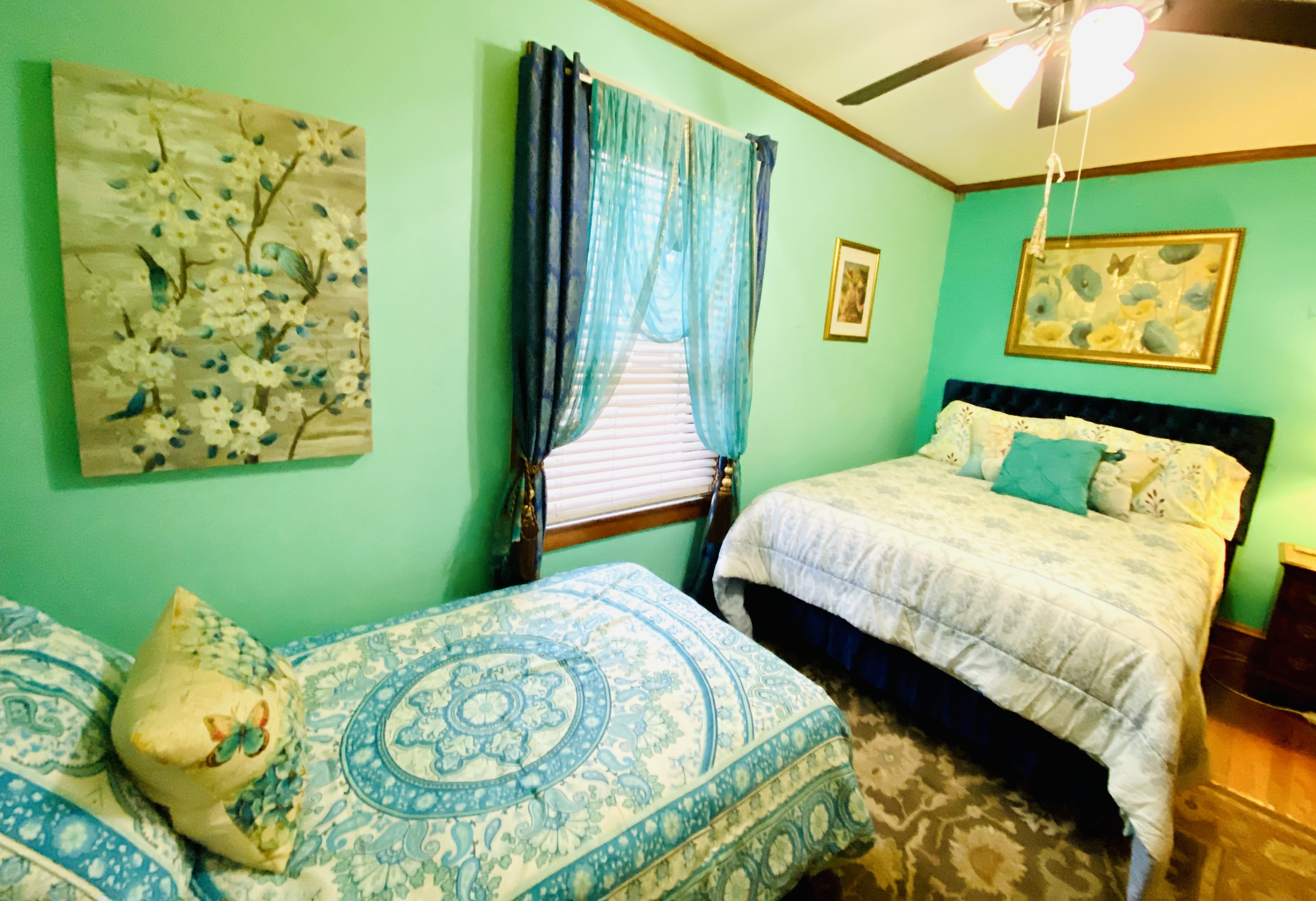 LT “Cozy Suite” 2 Private Bedrooms - 420Friendly in Portage Park, Chicago