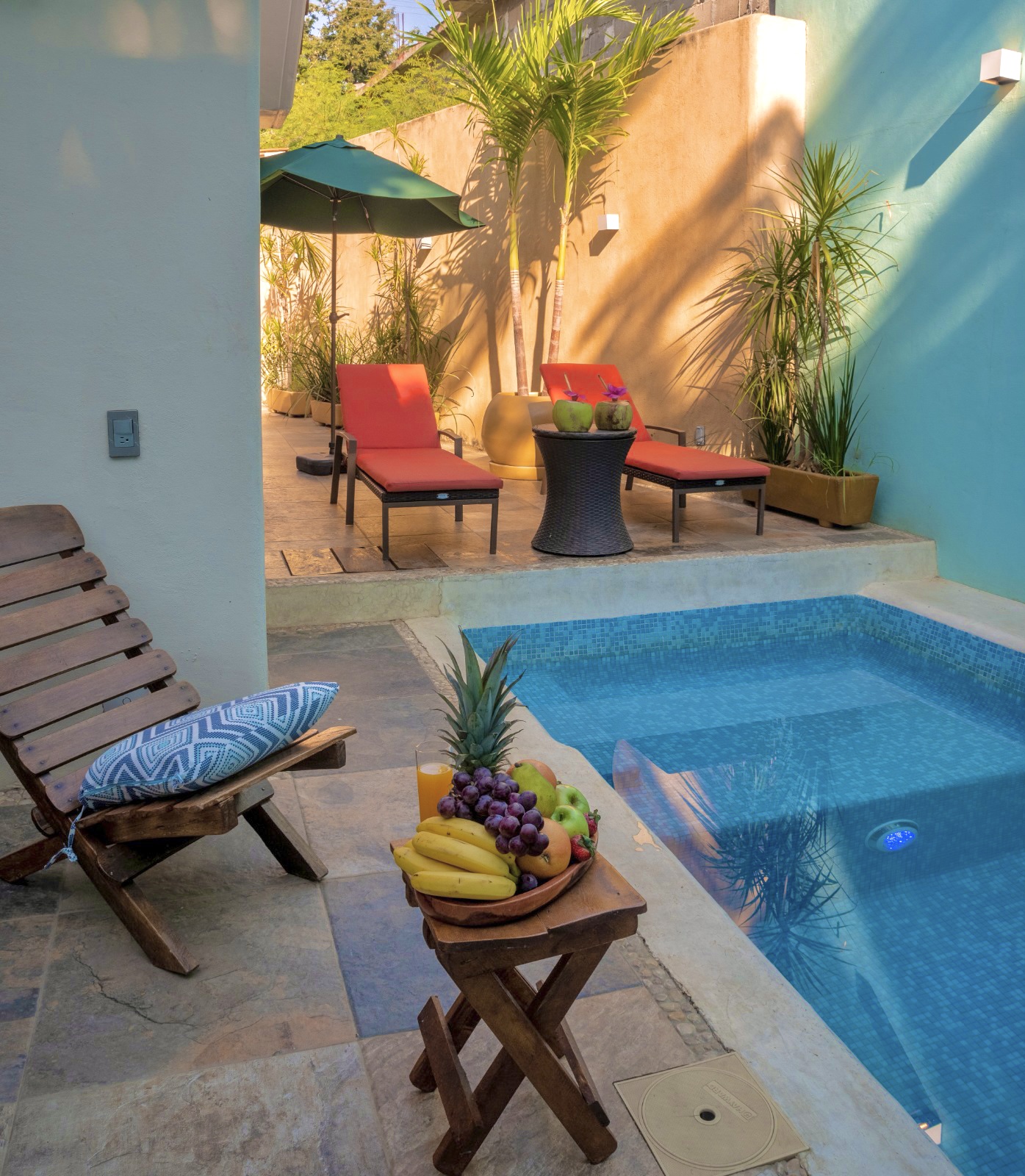 OLE house close to the beach/Pool/Garden