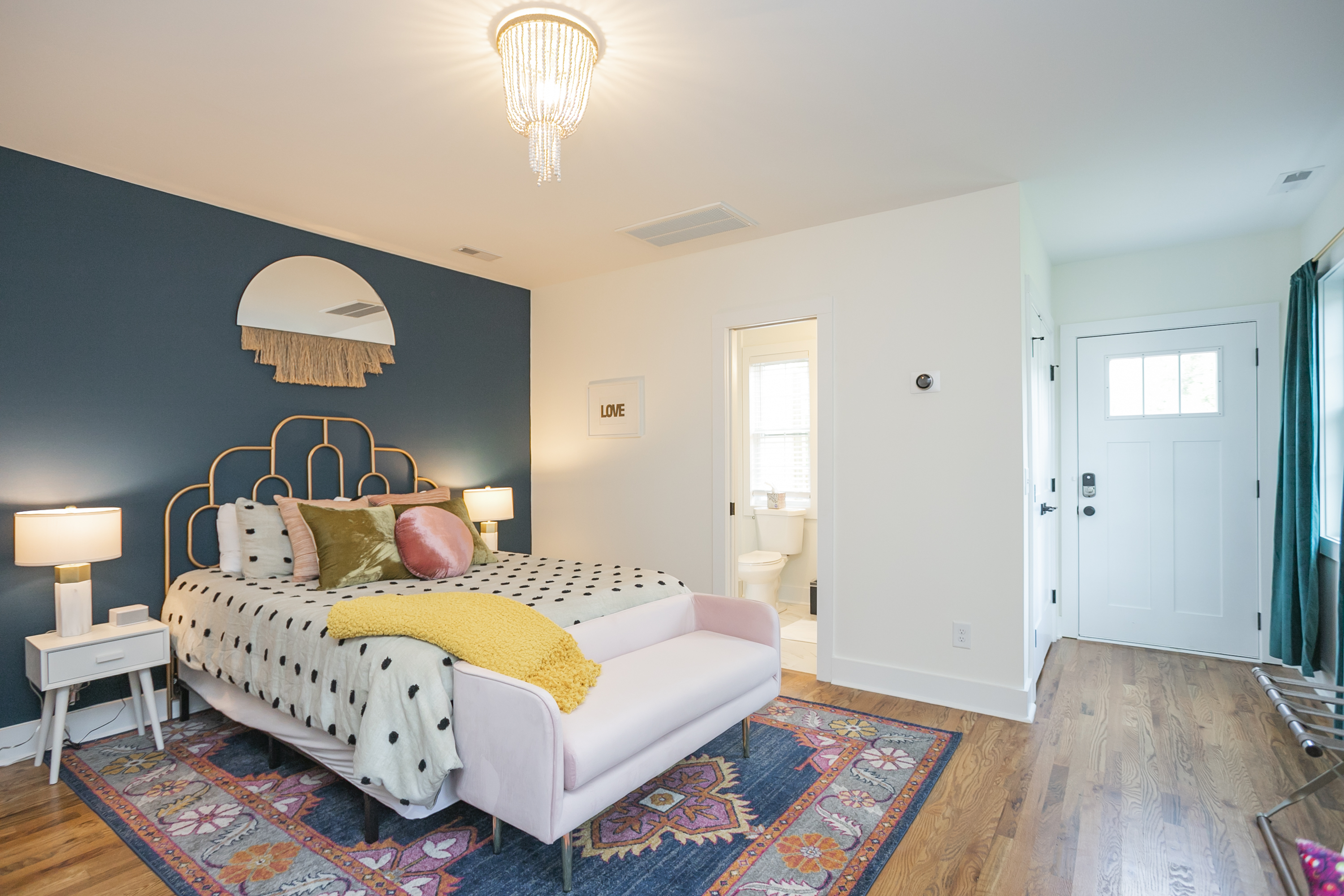 Private, Charming Sylvan Park Guest Suite, Parking in District 24, Nashville