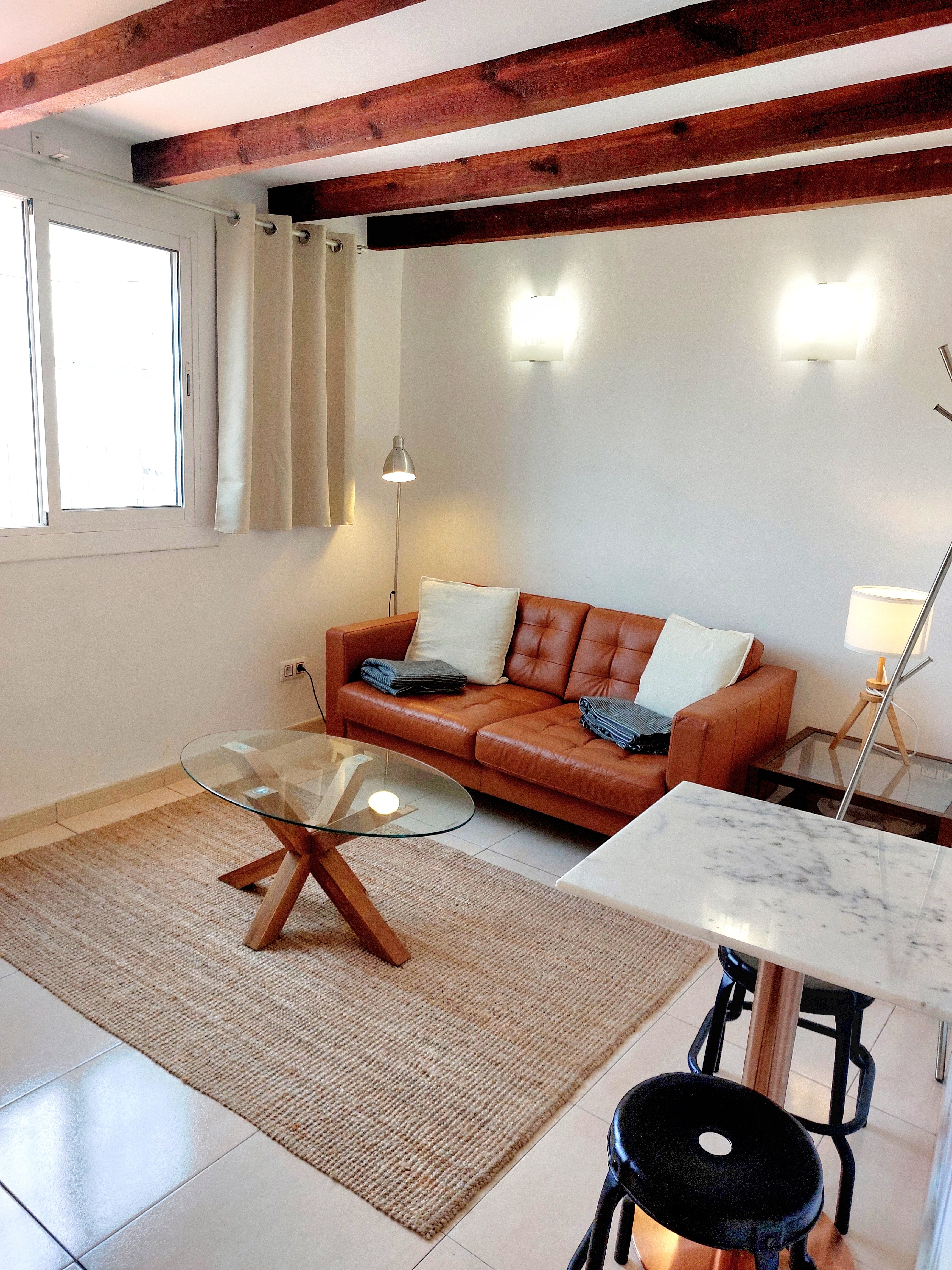 Quiet and bright attic with perfect location