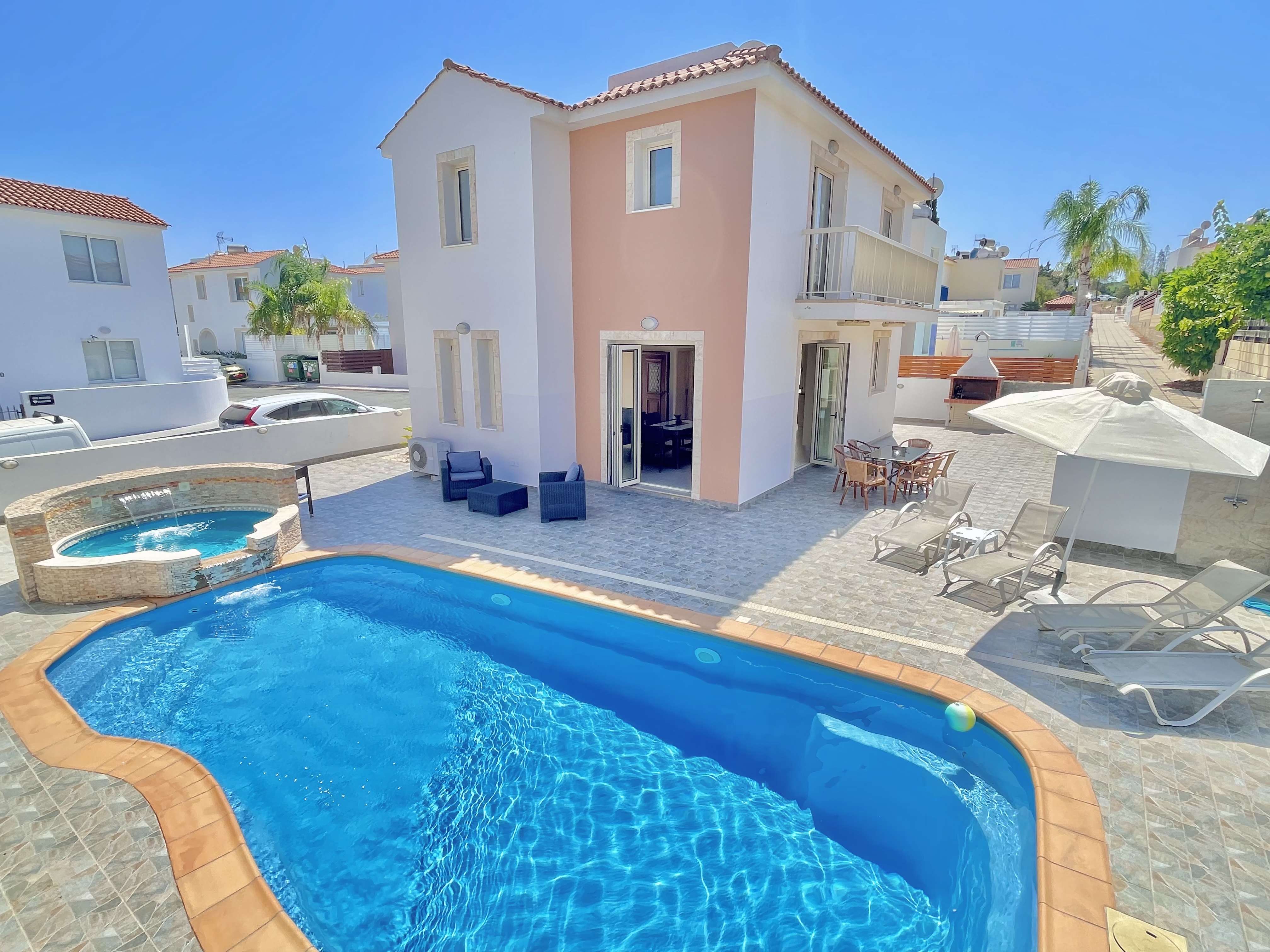 Villa Cascade #7 with Jacuzzi