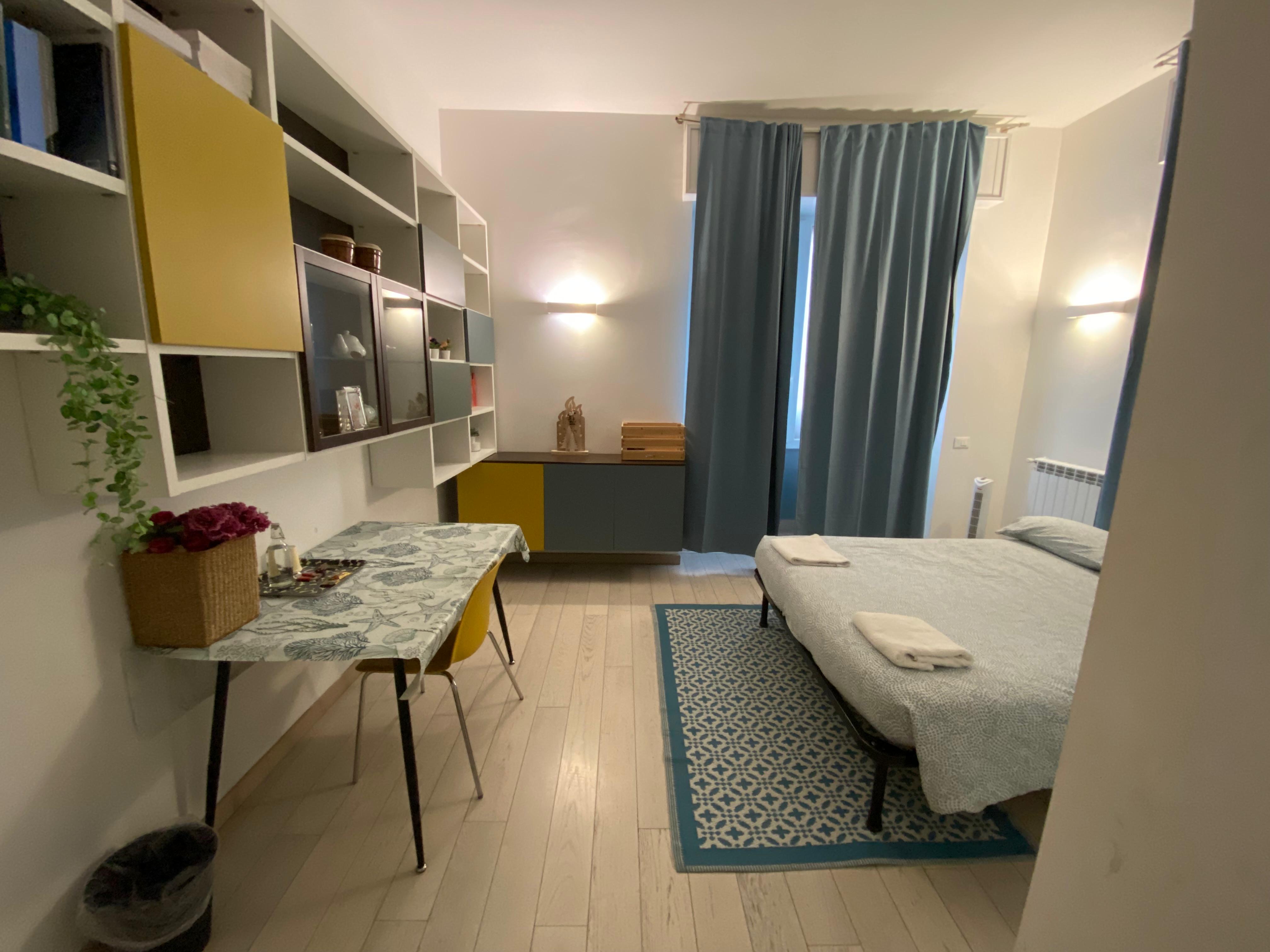 4. Stanza privata in zona Isola