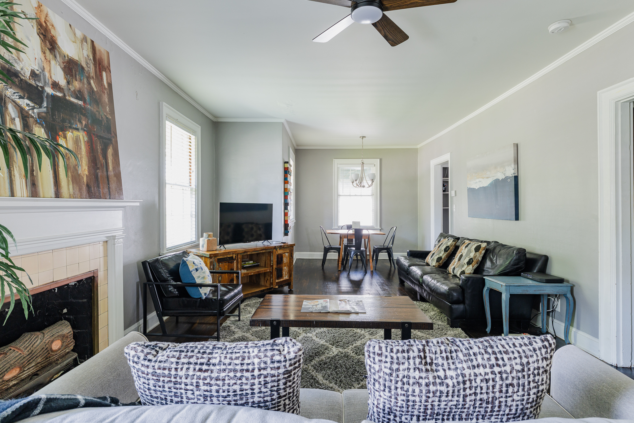 Historic Nashville Hideaway - Sleeps 9 in District 18, Nashville