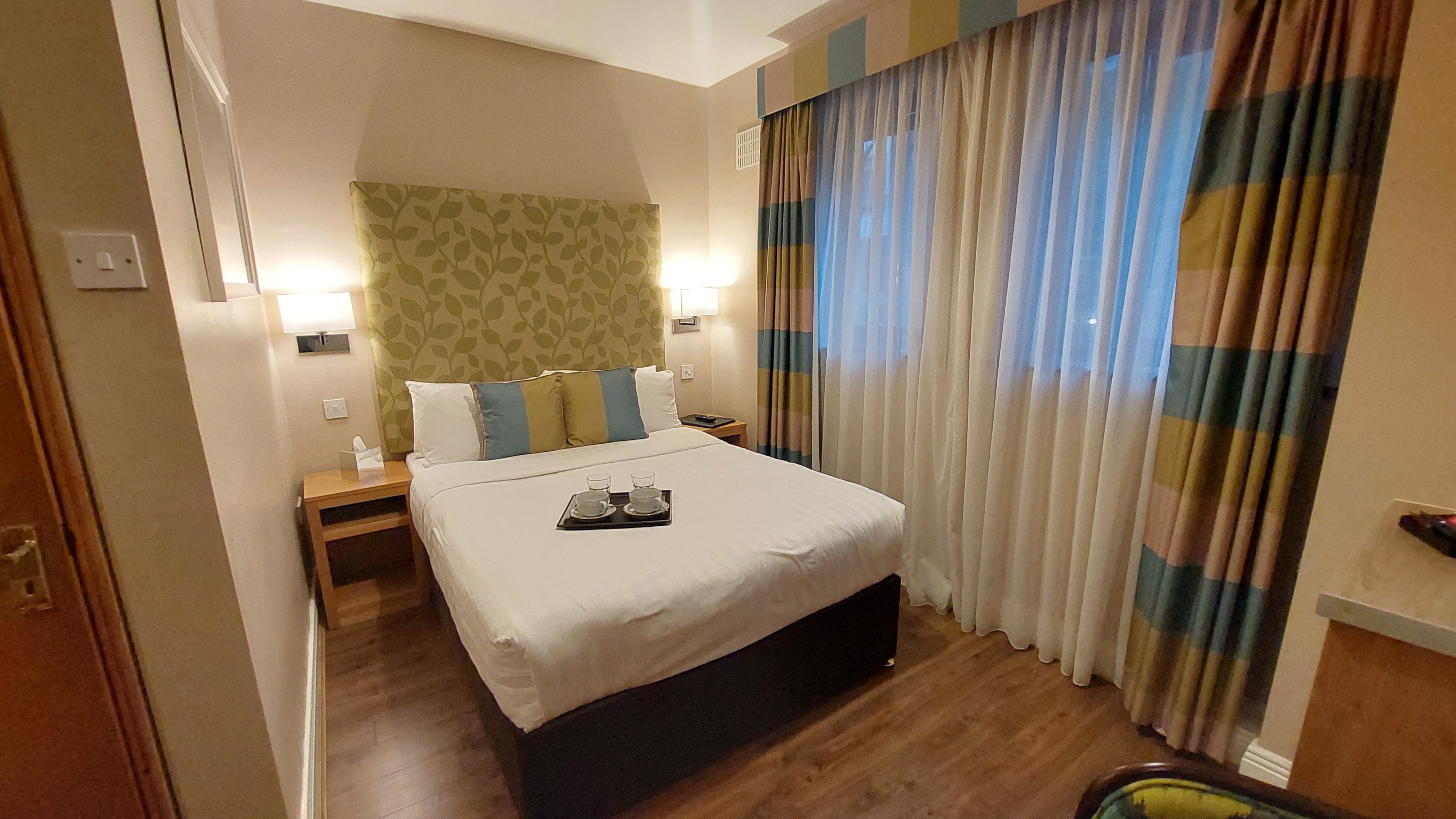 No.4 The Kingfisher, Double bed en-suite room