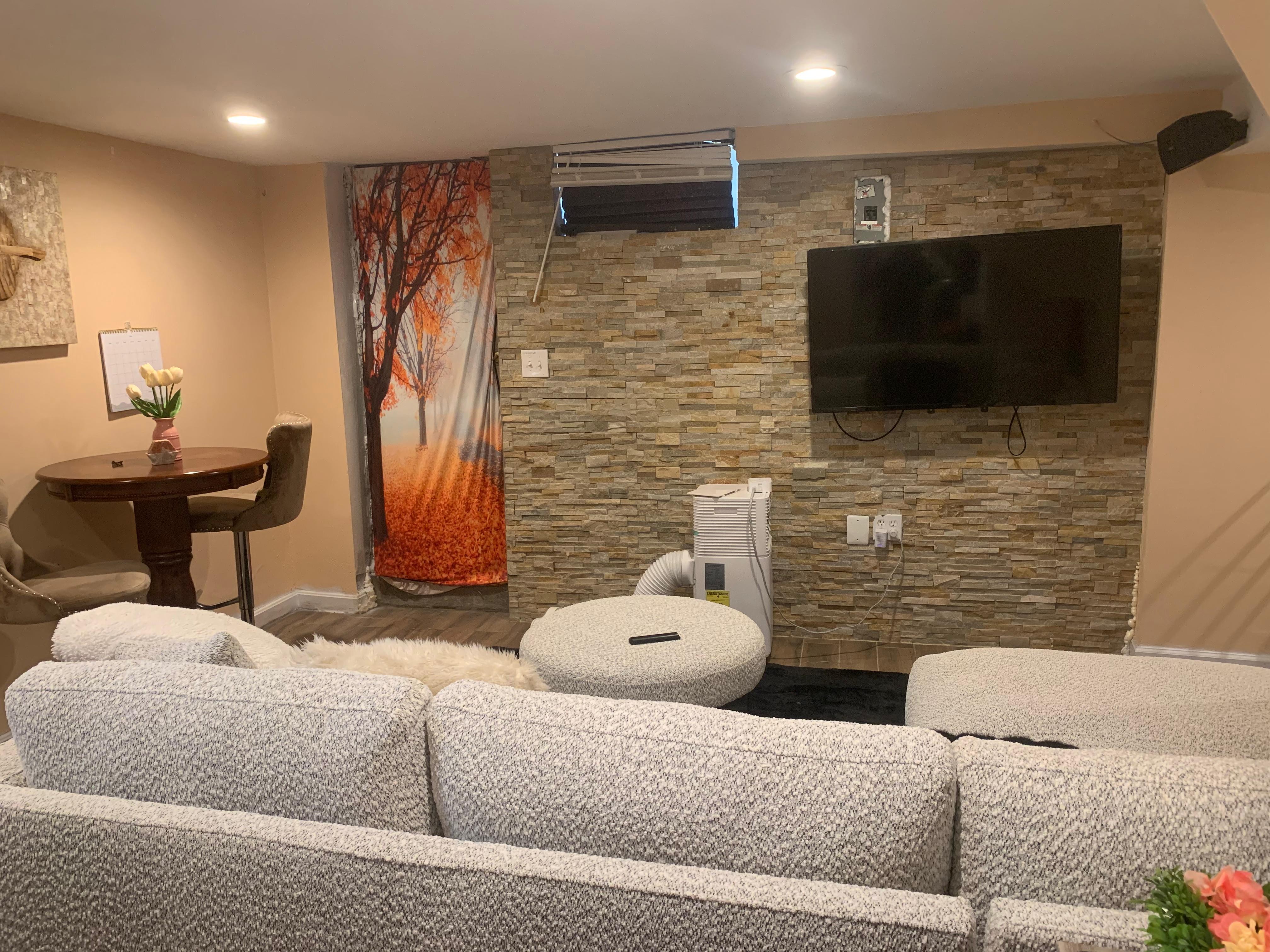 Comfortable quiet 2 bedroom 1bath in Mattapan, Boston