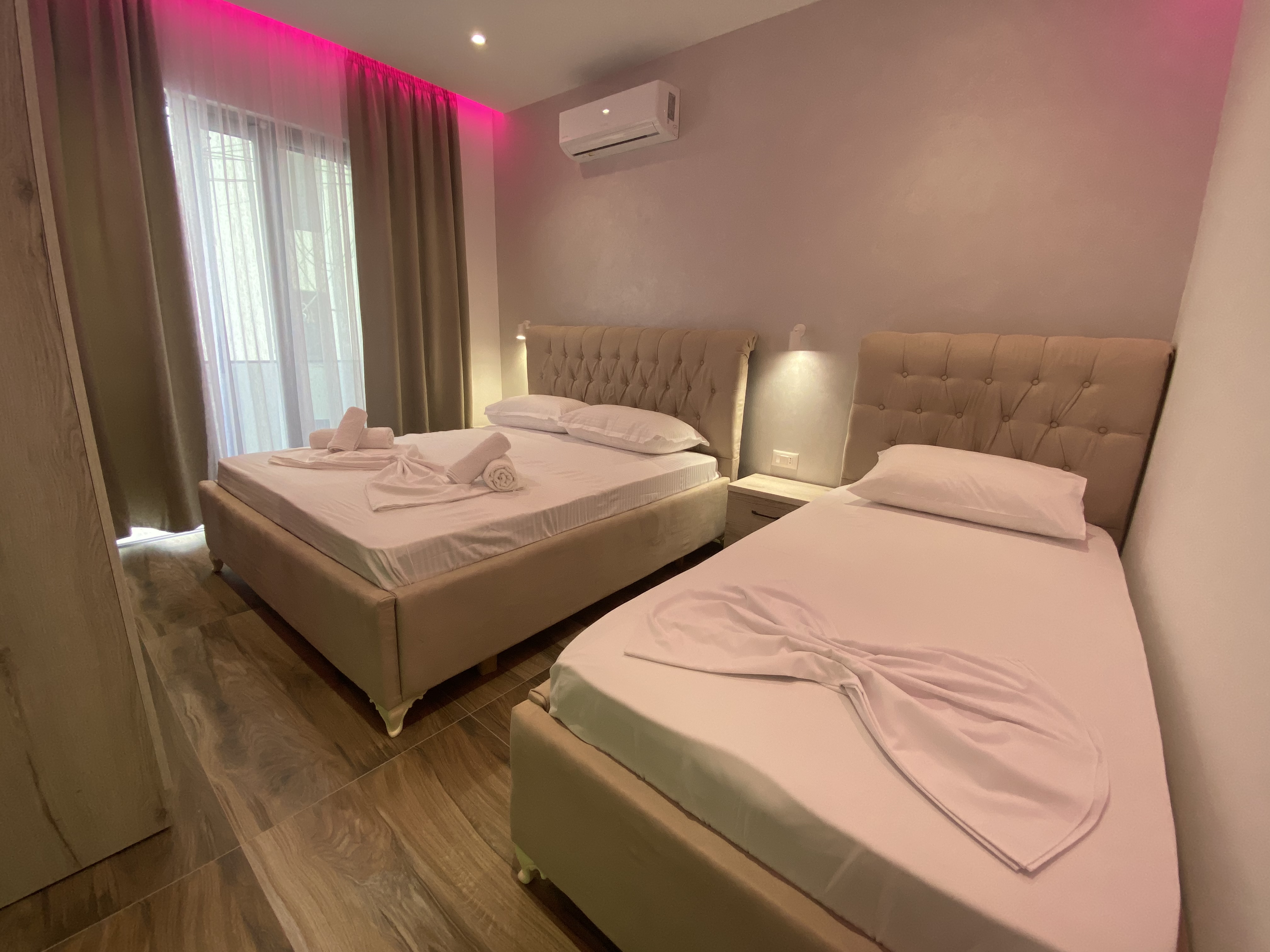 Hanna room for 3 persons