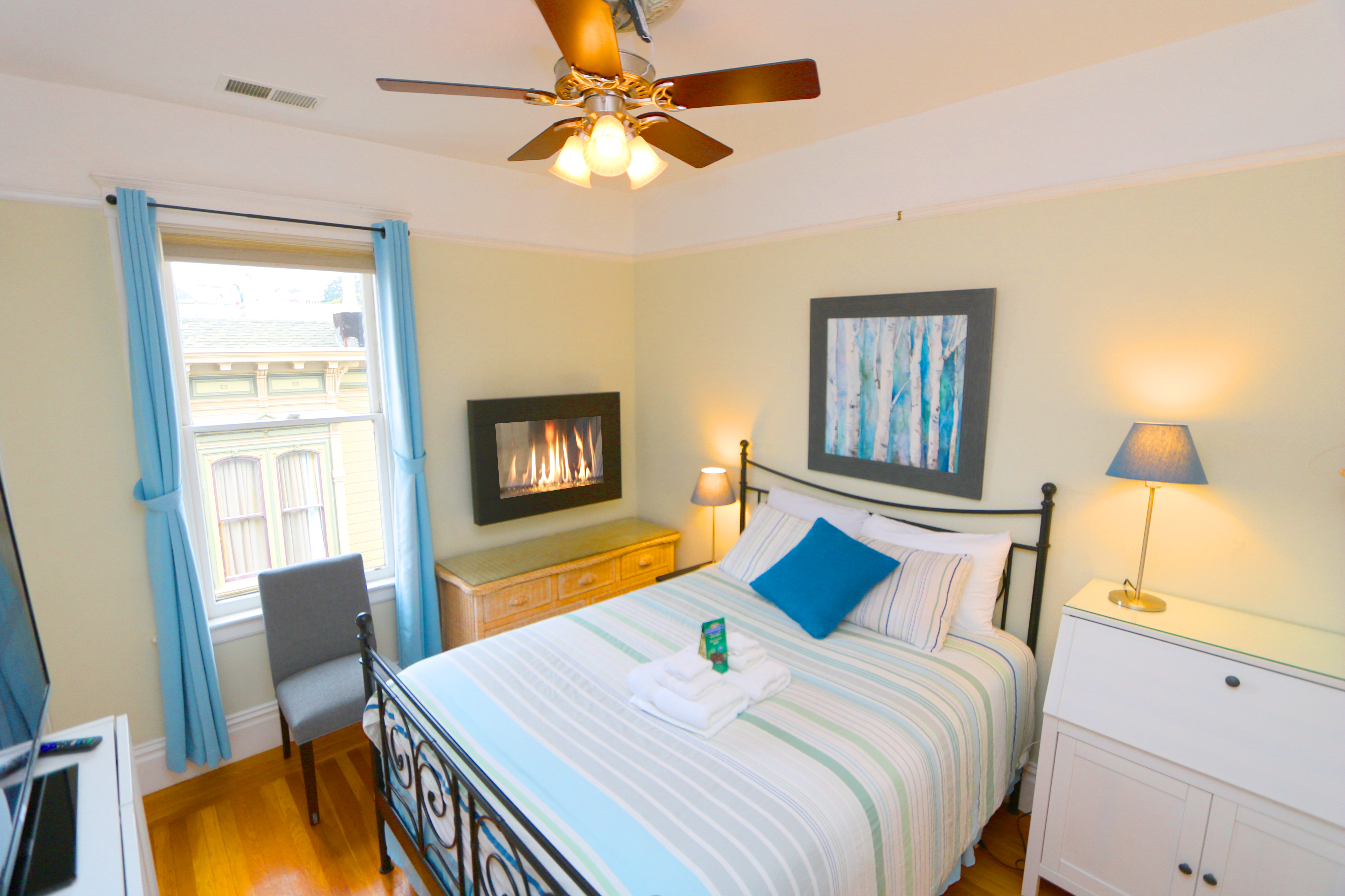 Quaint Victorian Room with Roof Deck