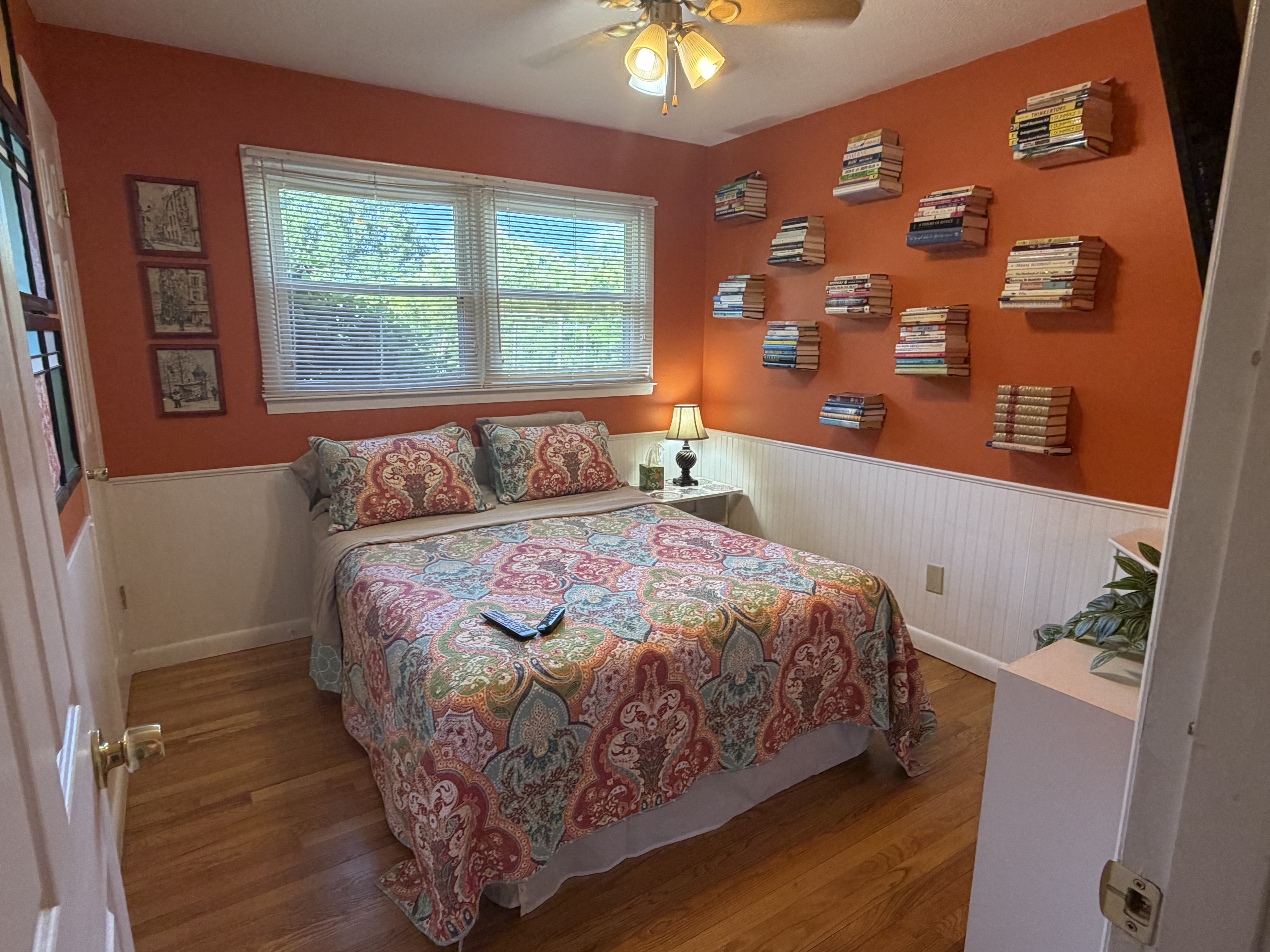 Colorful Book Nook for Solo Traveler in W AVL in 28806, Asheville