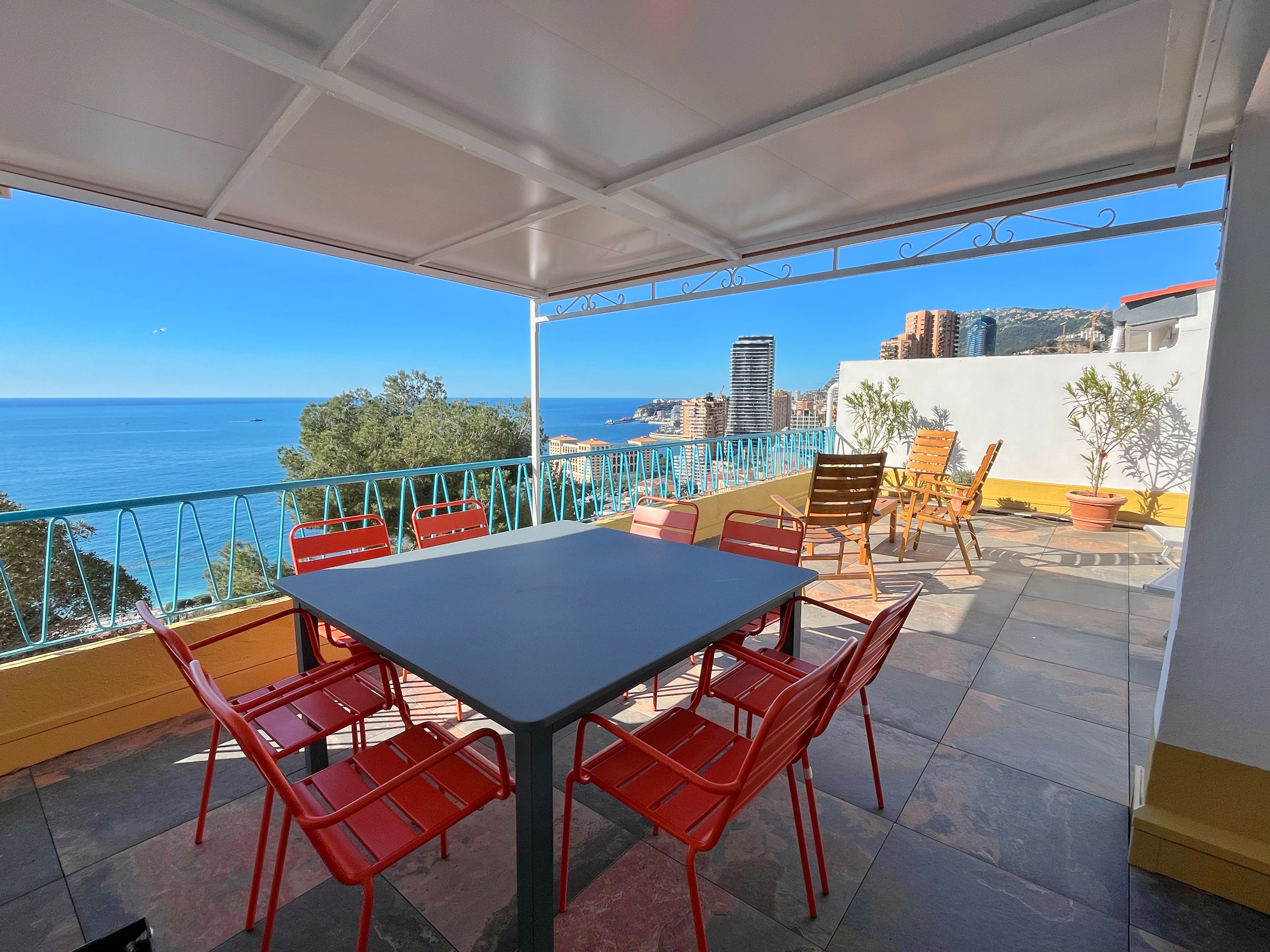 Sublime Duplex Panoramic View bordering Monaco