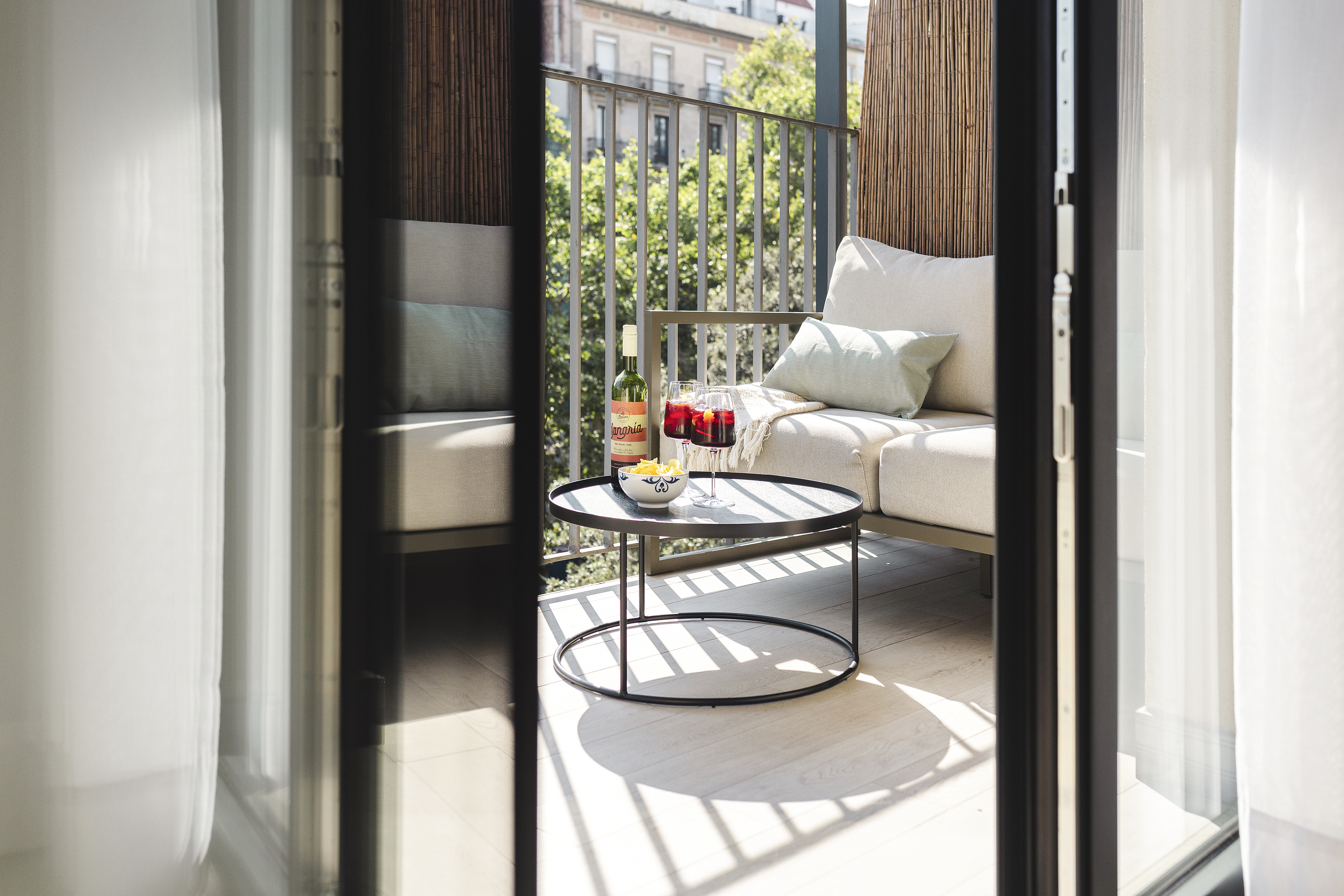 Studio with Balcony | master La Rambla