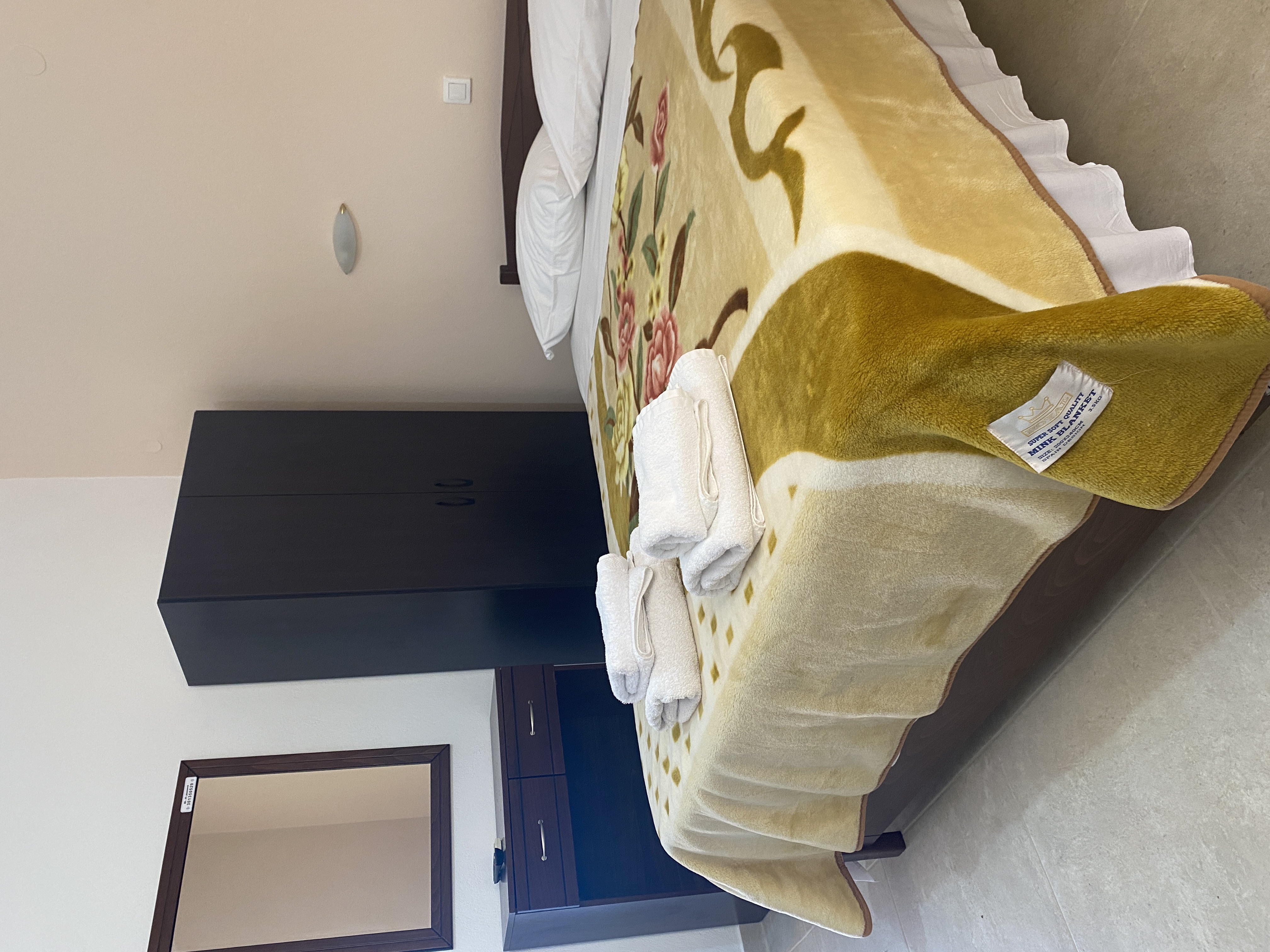 Budget Studio for Two: Your Cozy Getaway
