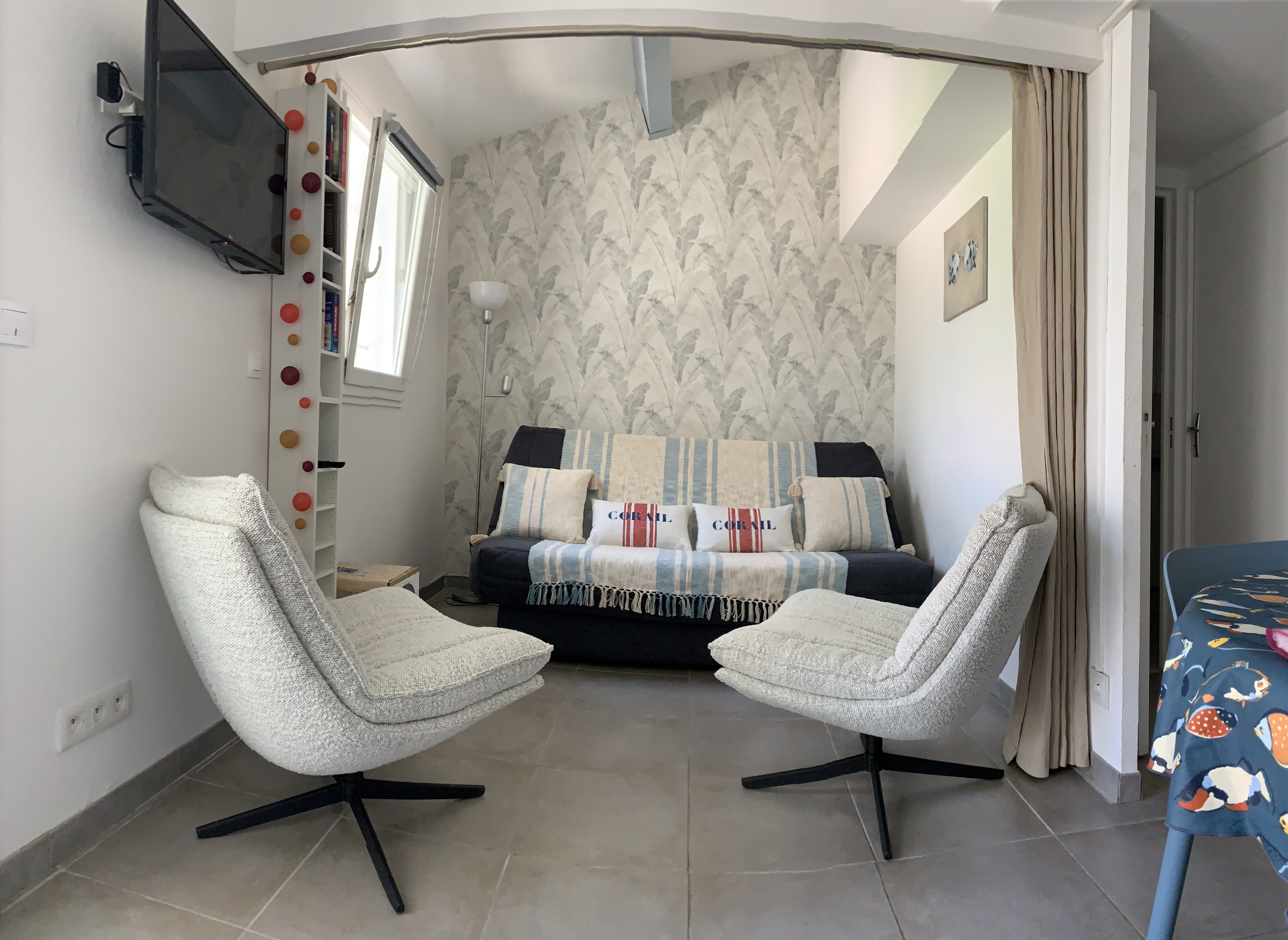 Cheerful air-conditioned house with WiFi