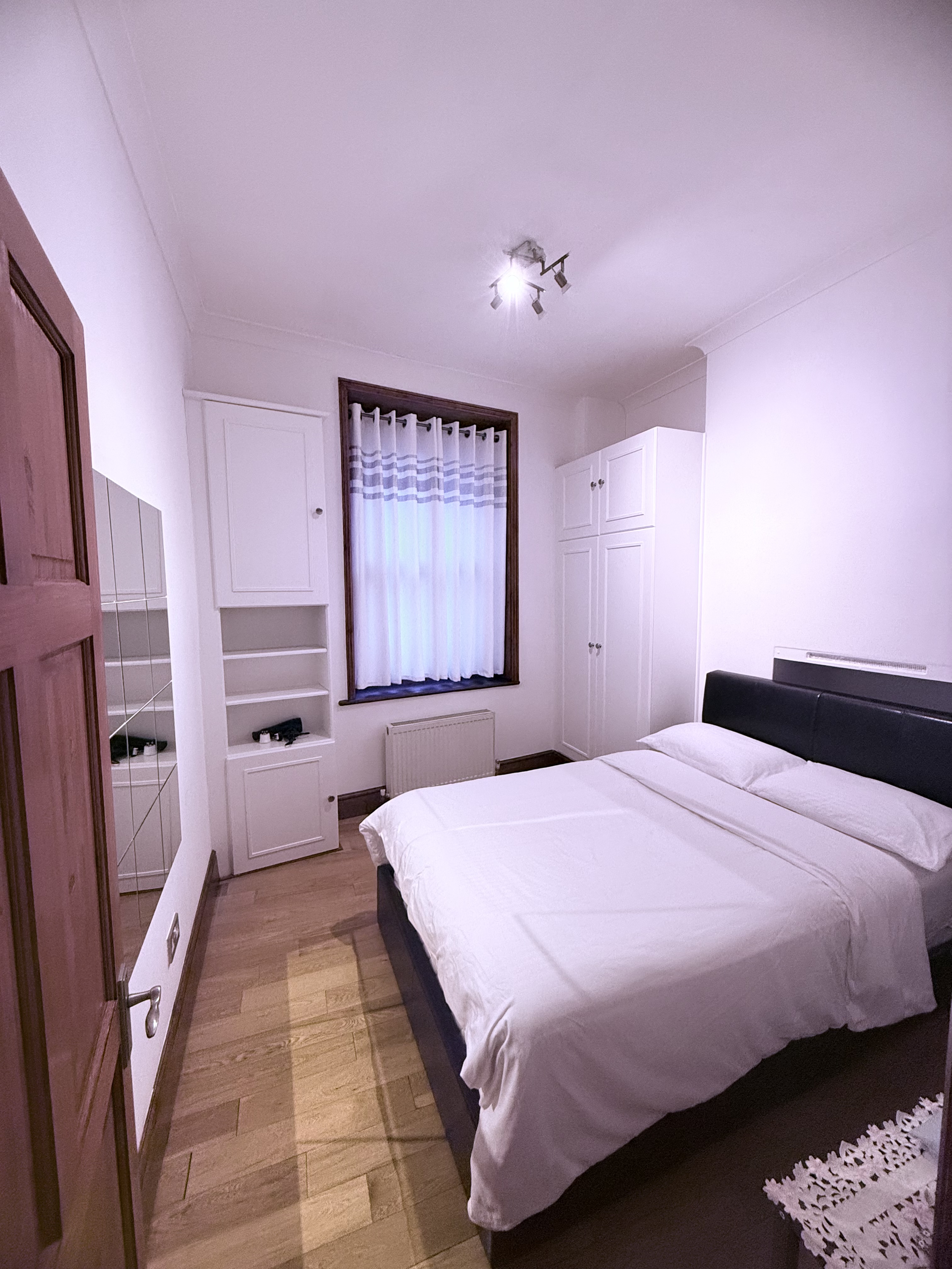 Room in Kensington &Chelsea W8 London