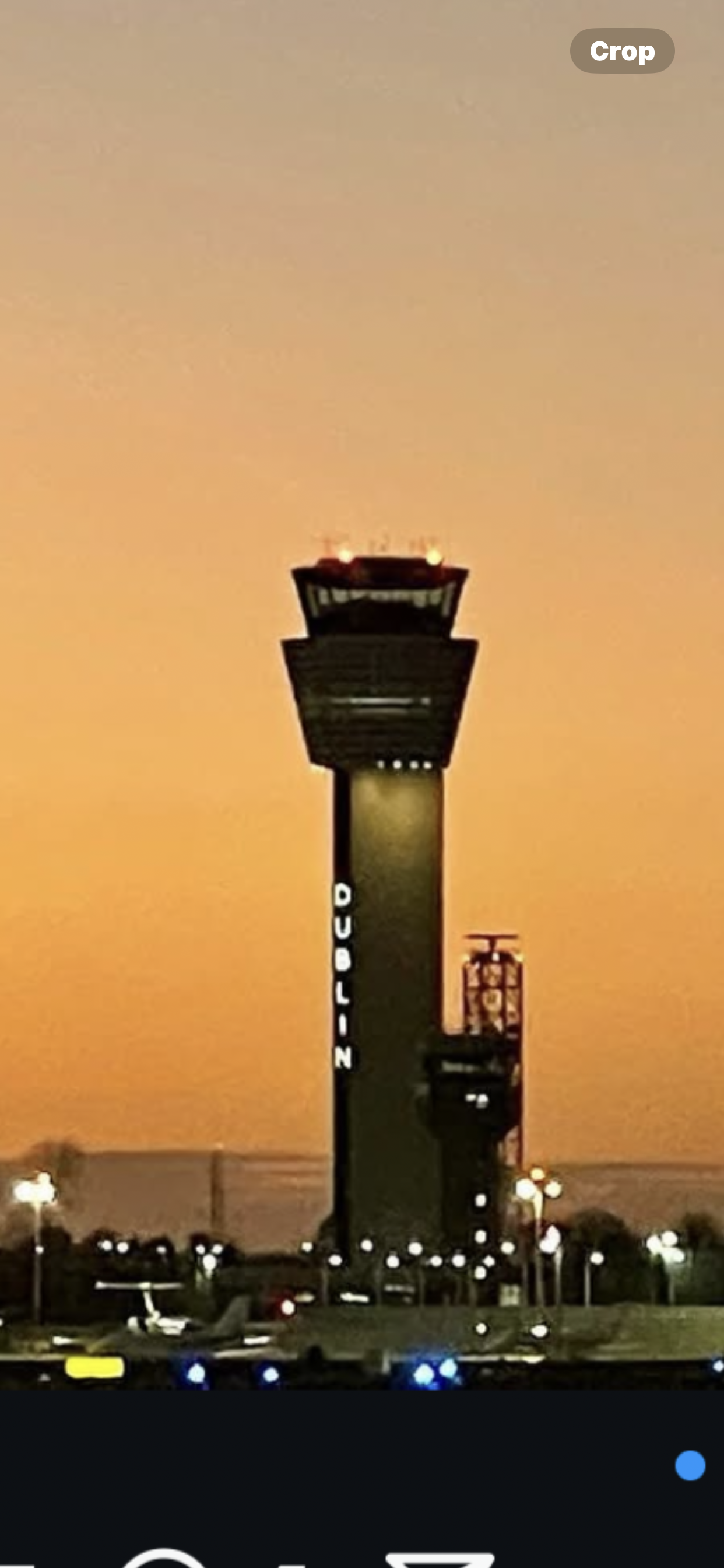 5 mins drive to Dublin Airport