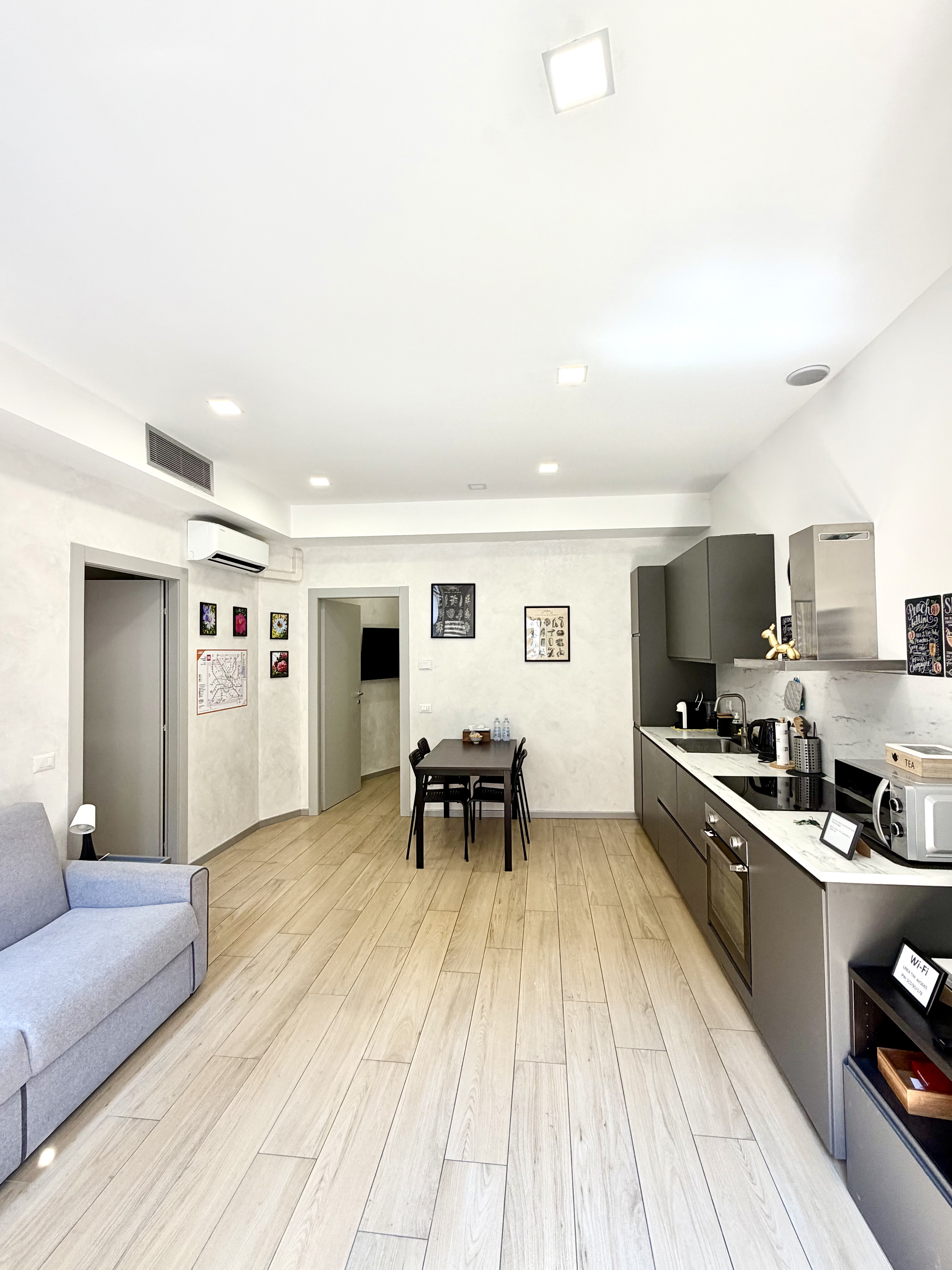 •Modern Apartment• 5 min Centrale Railway Station