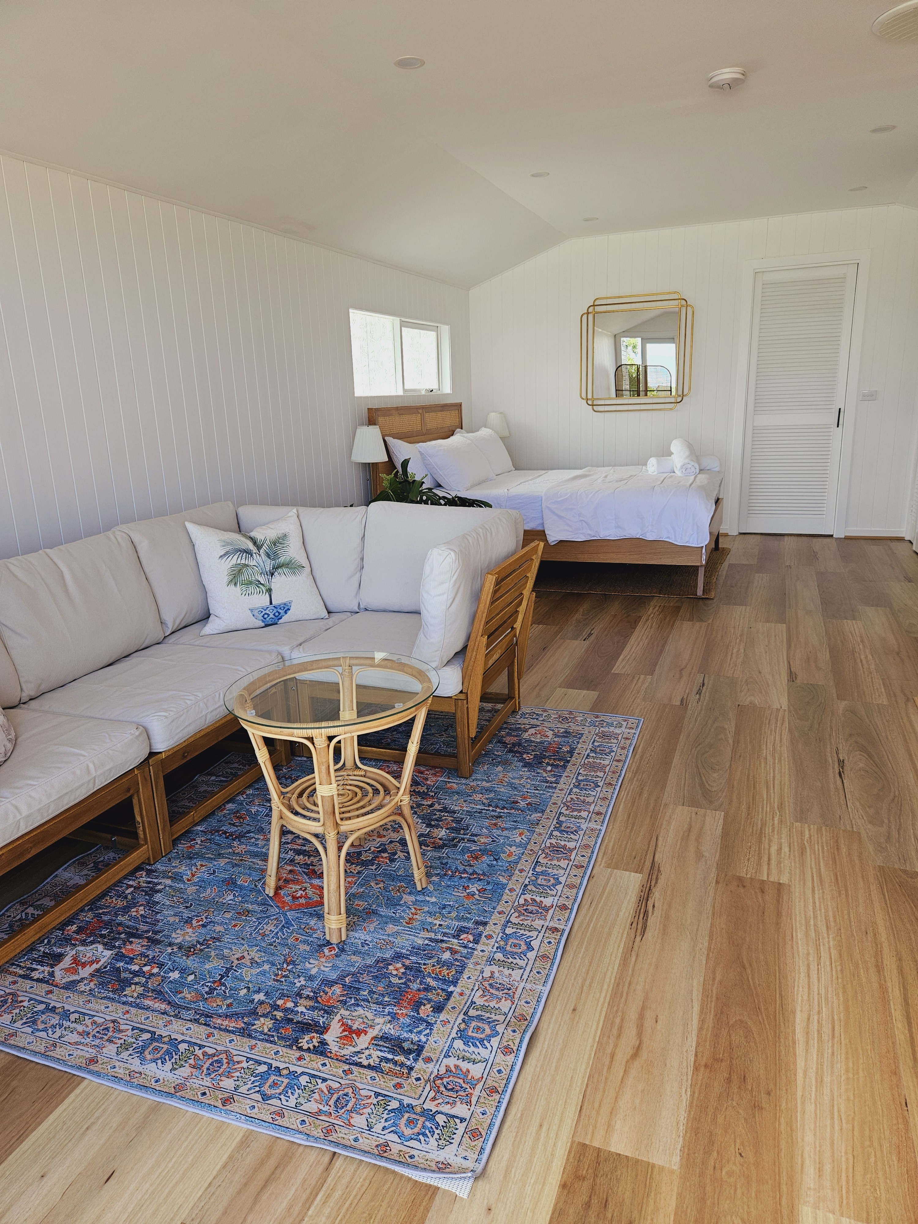 By the Seaside Treetop Studio in Mornington - West, Mornington Peninsula