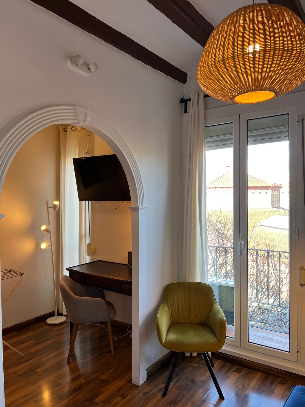 central budget apt for a couple in Sant Antoni in Sant Antoni, Barcelona
