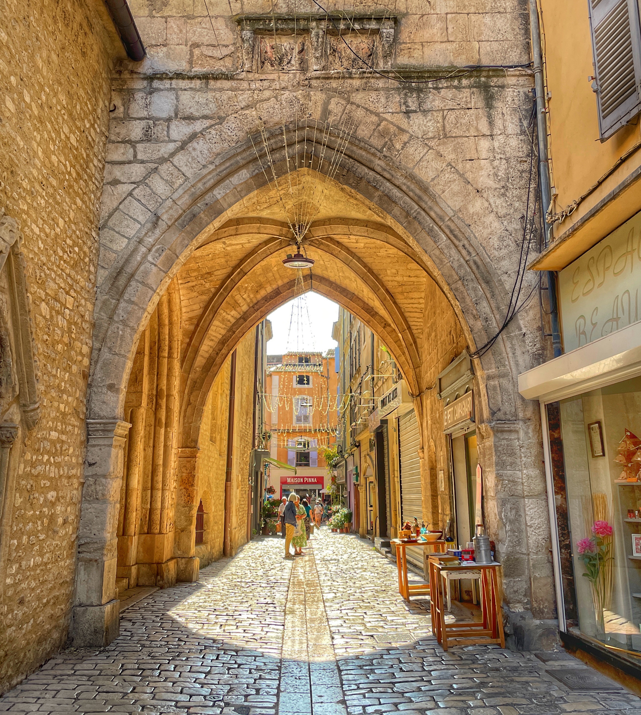 Le Petit Delphia