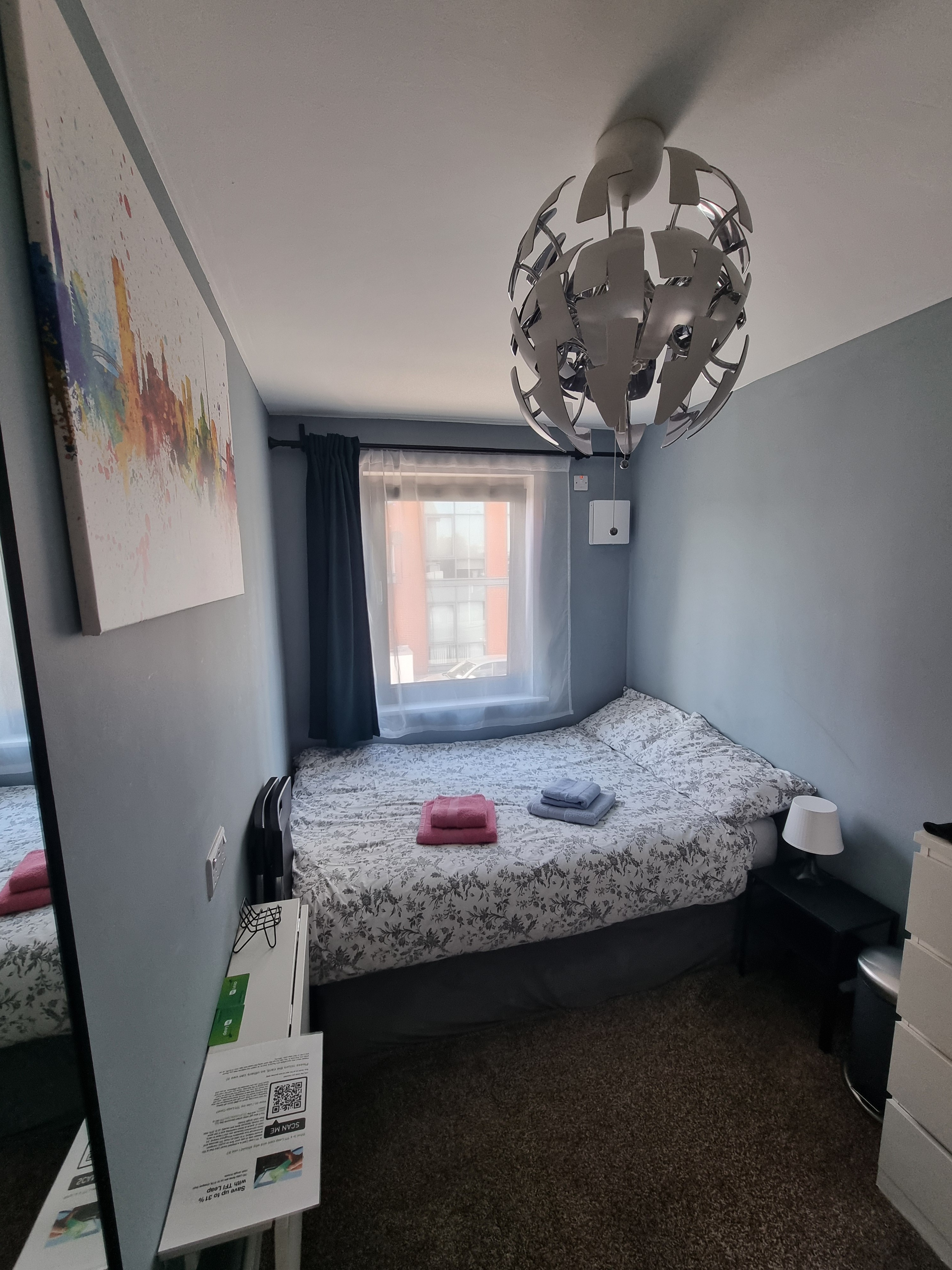 ThornCastle 4 - Tiny Double Ensuite Room