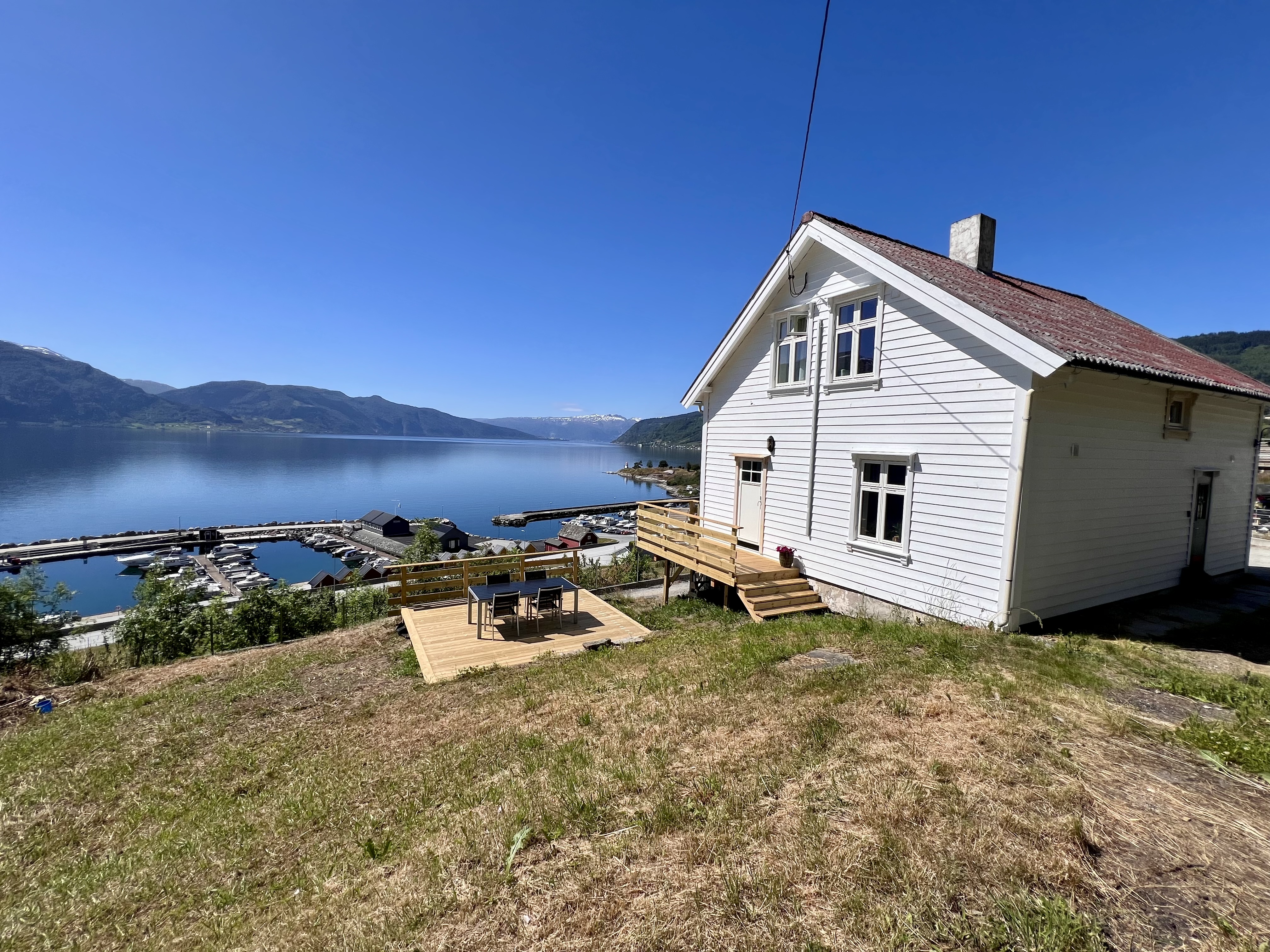 Lovely house with fjord view
