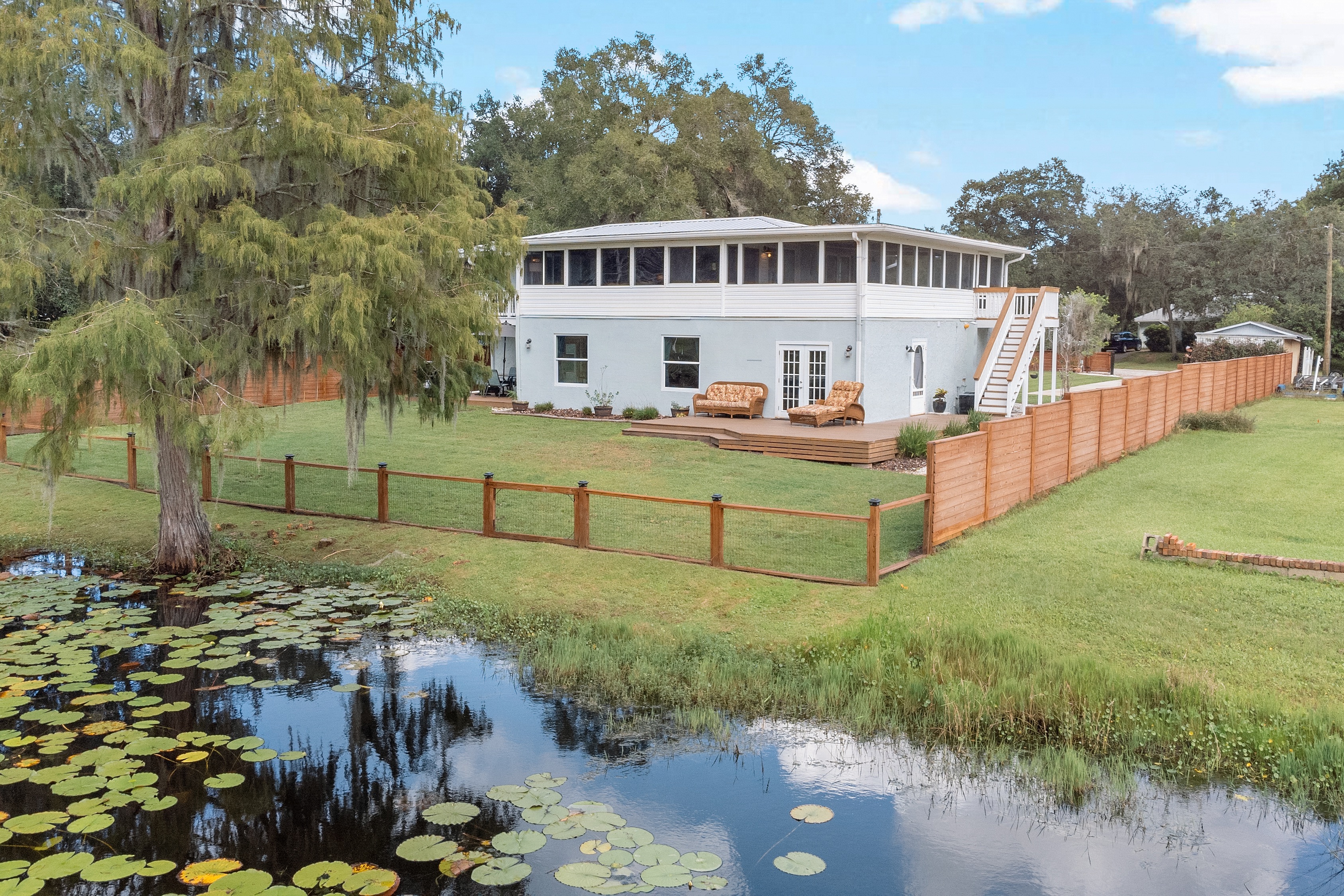 Lakefront Getaway