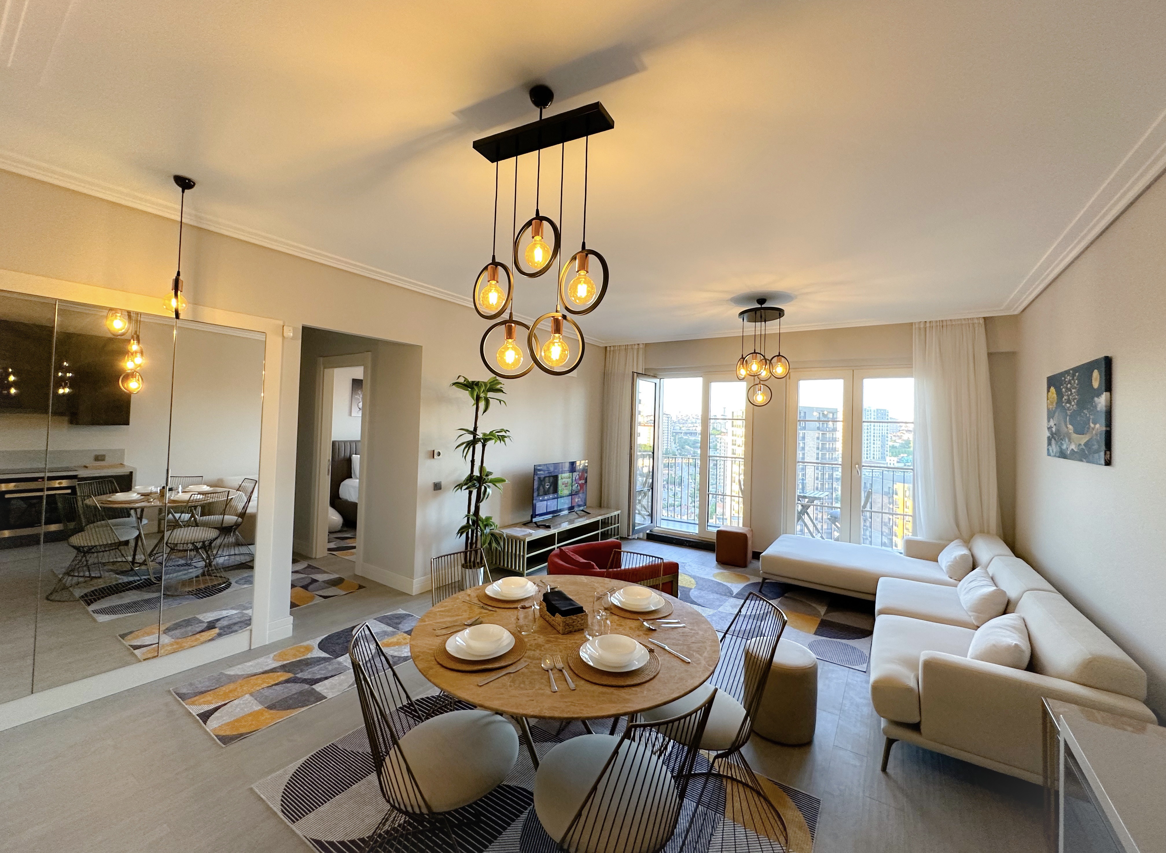 Luxury Home in Financial Center