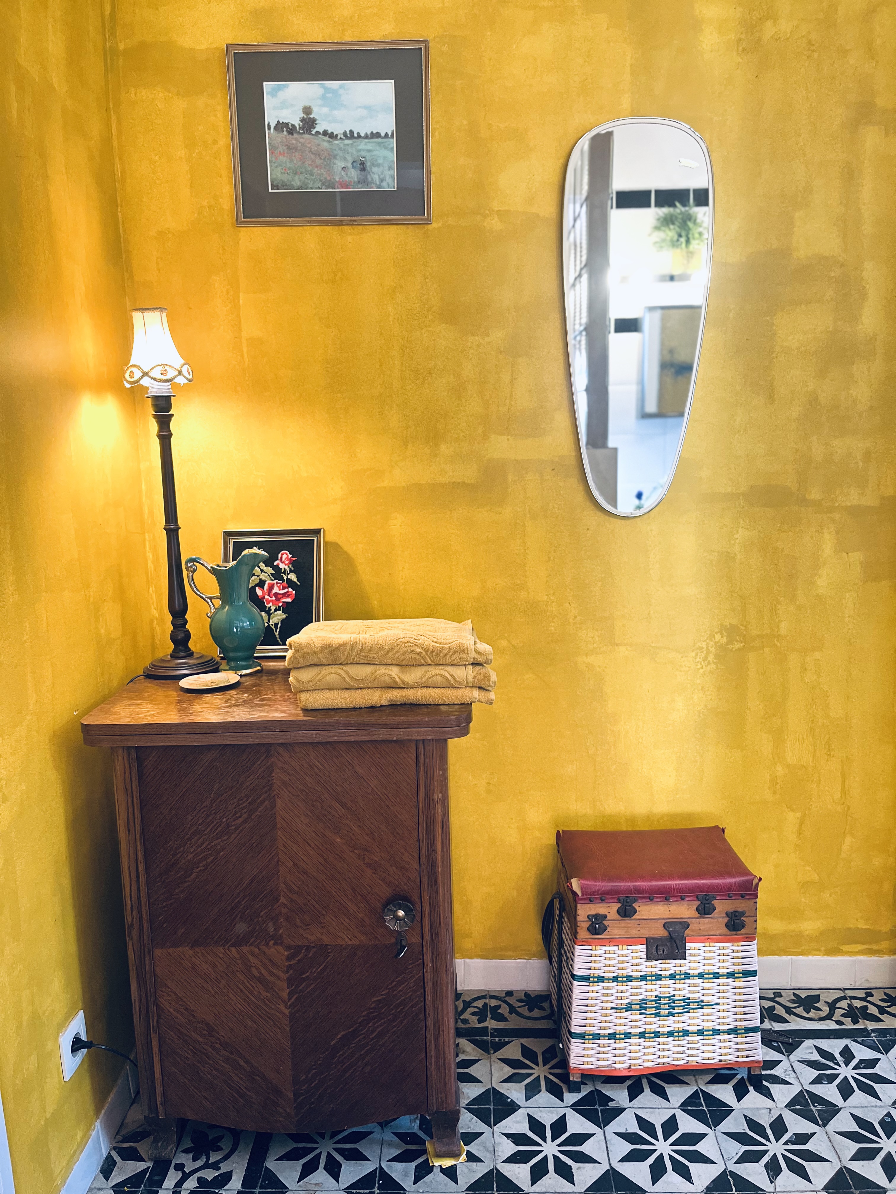 Artistic Guesthouse Anita - Hidden Gem in Antwerp in Borgerhout Intra Muros Noord, Antwerp